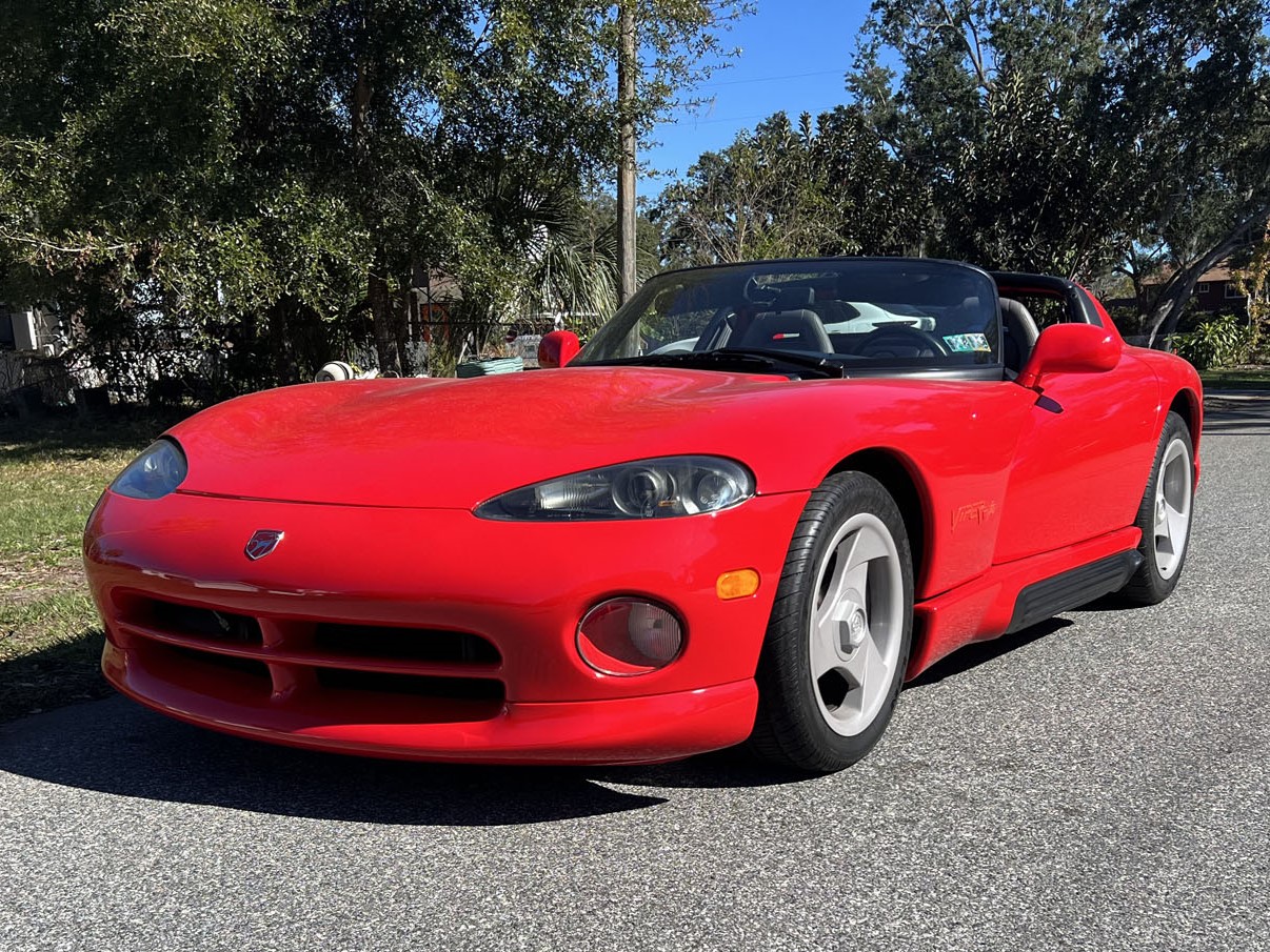 4,660-Mile 1993 Dodge Viper RT/10