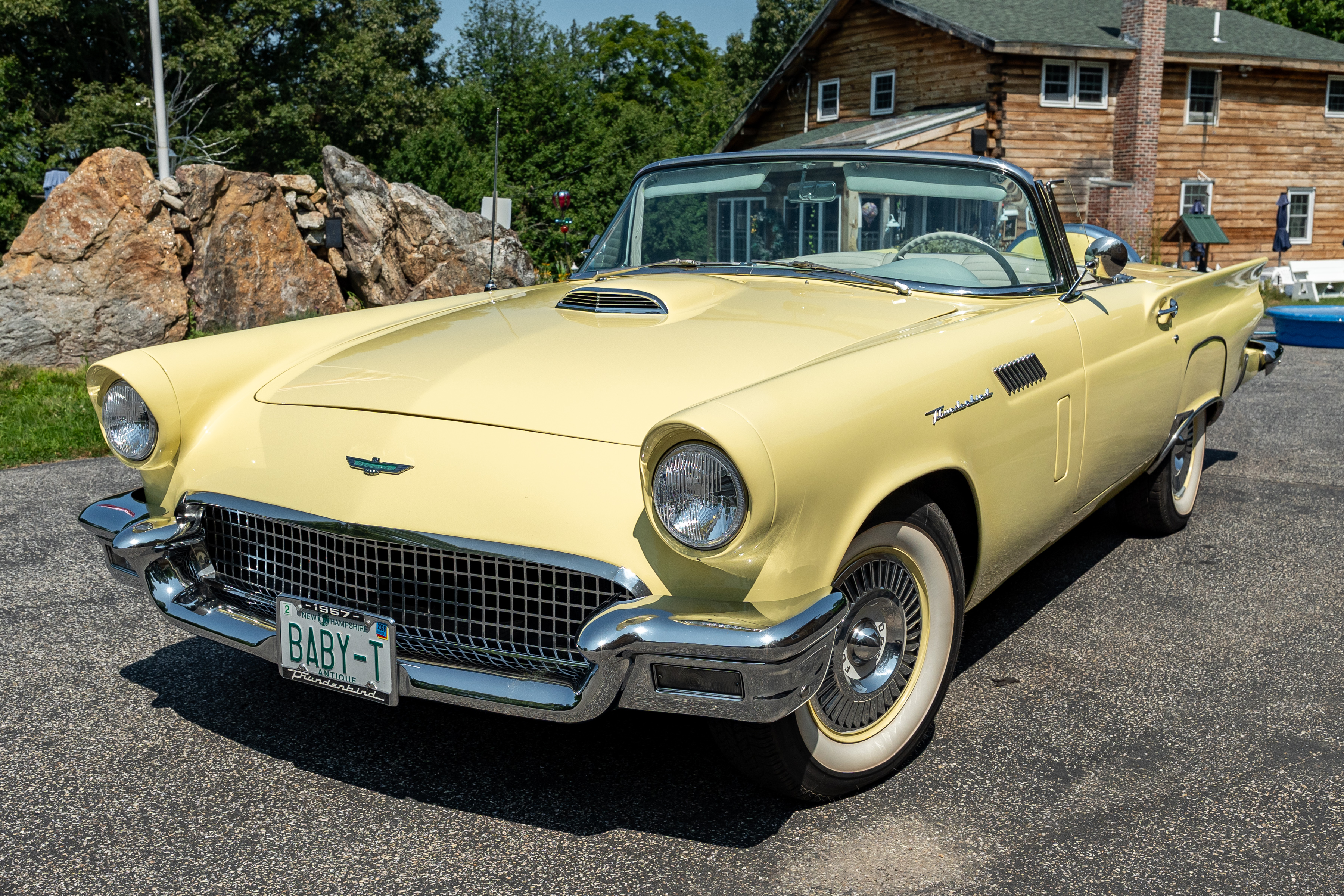 1957 Ford Thunderbird 