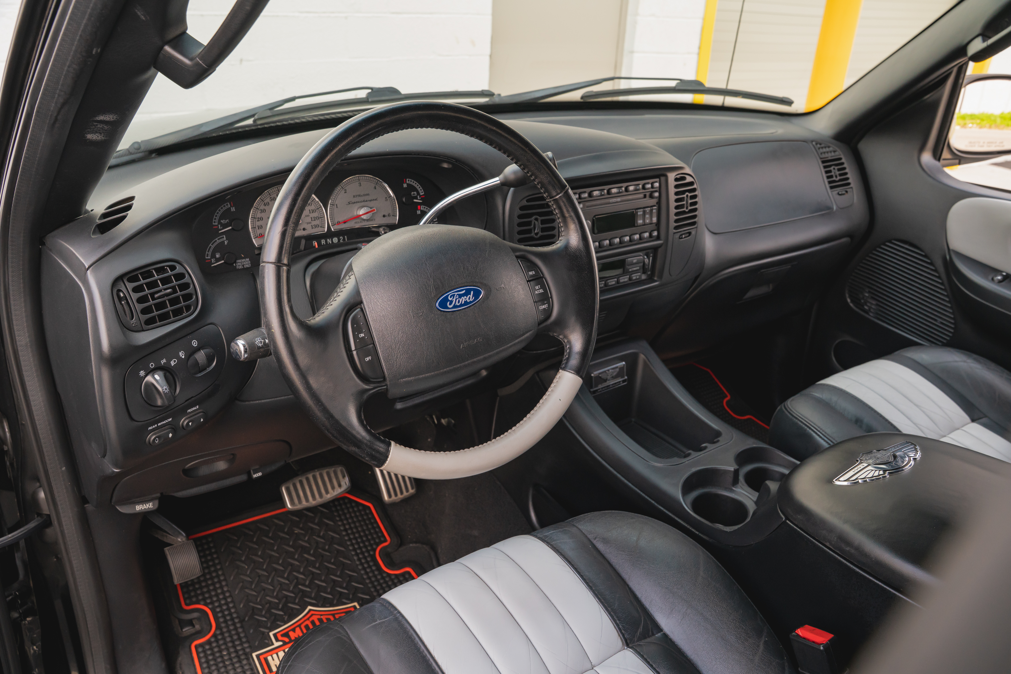 2003 Ford F-150 Harley Davidson-153