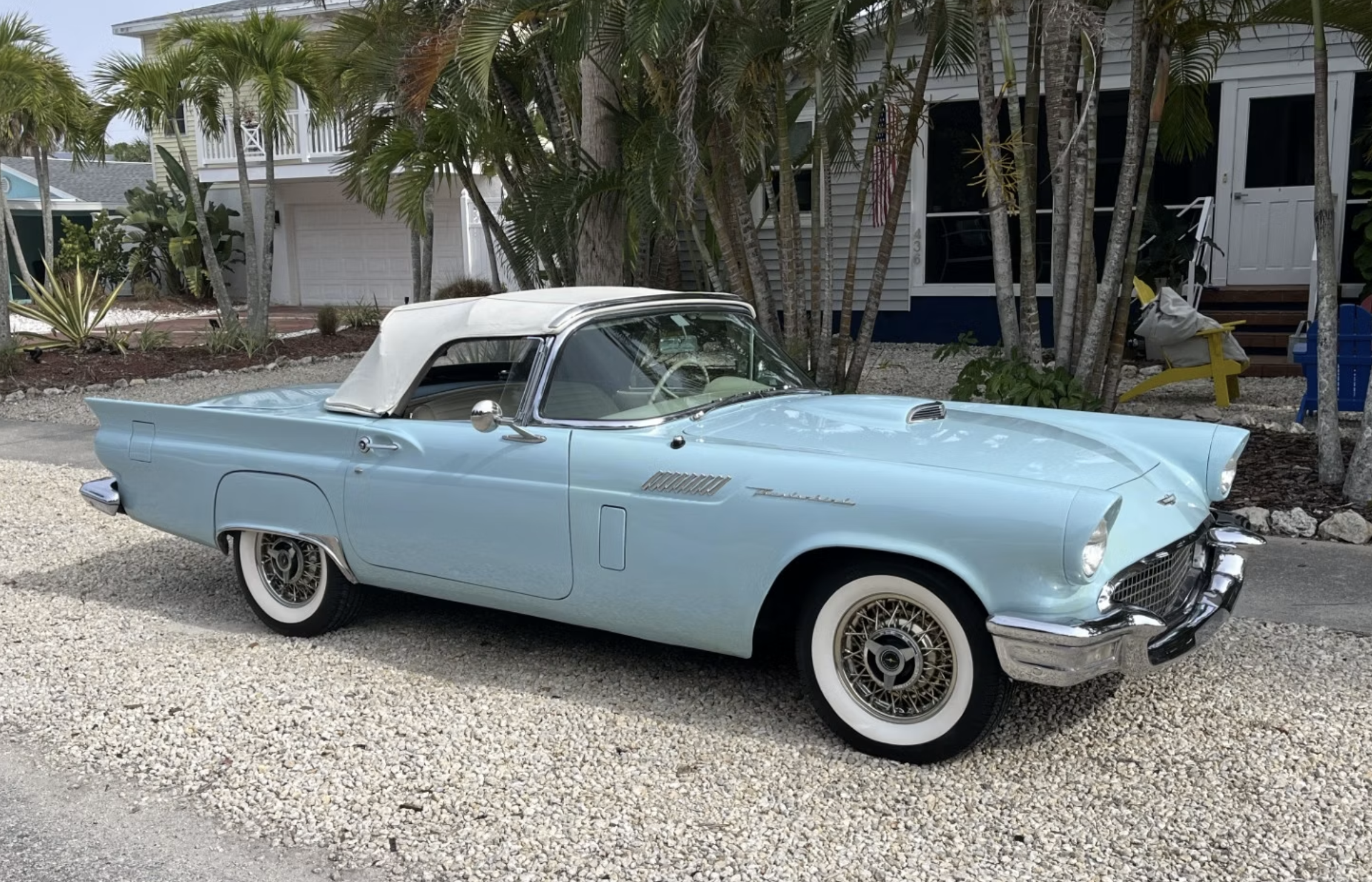 1957 Ford Thunderbird
