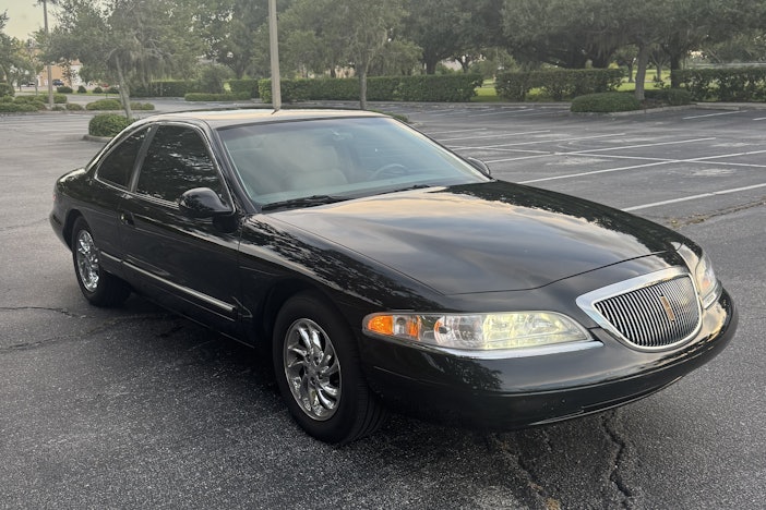 19k-Mile 1998 Lincoln Mark VIII