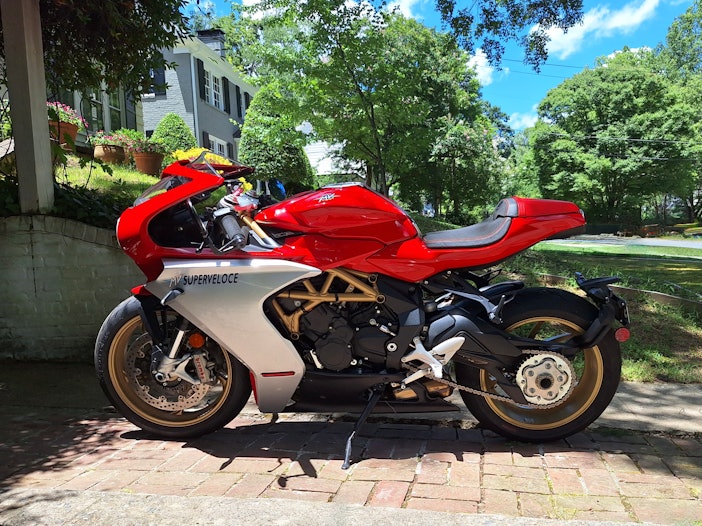 750-Kilometer 2021 MV Agusta Superveloce 800