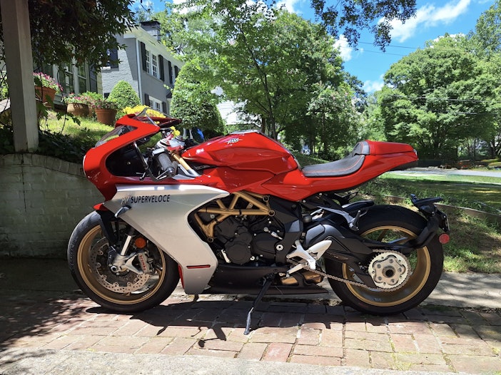 750-Kilometer 2021 MV Agusta Superveloce 800