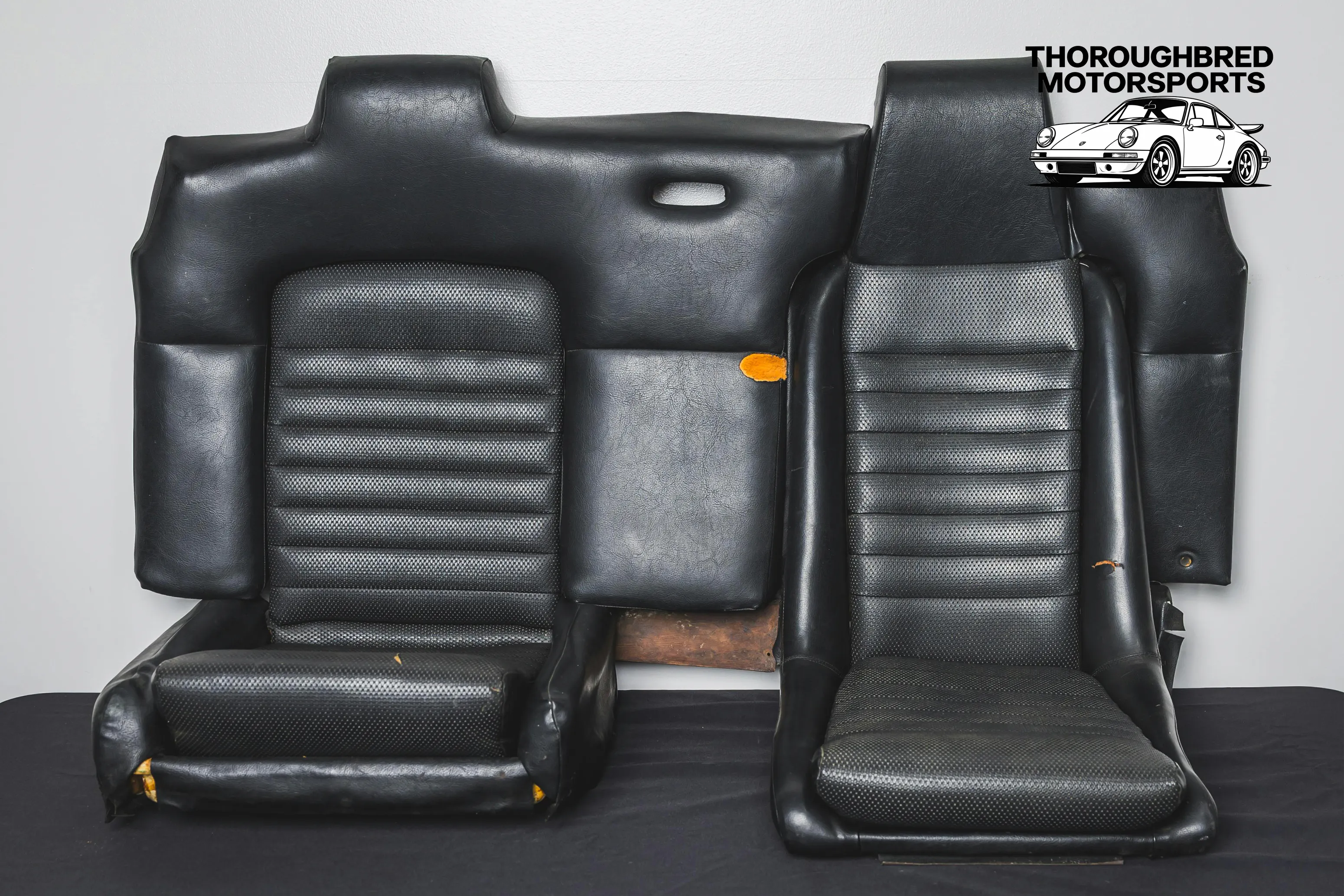 914/6 Early Sport Seats (Lot 39)