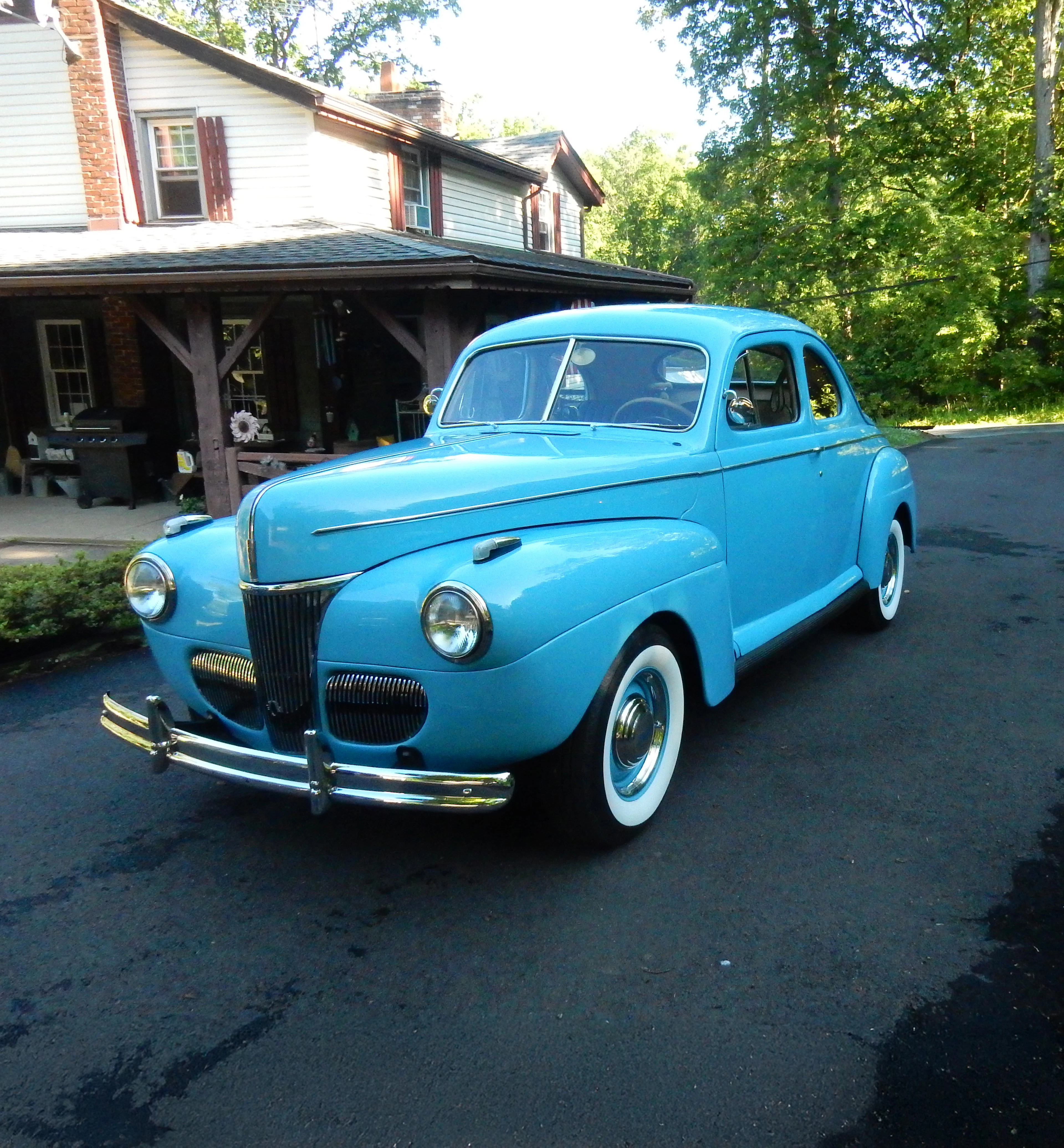 239 Flathead-Powered 1941 Ford Deluxe Coupe