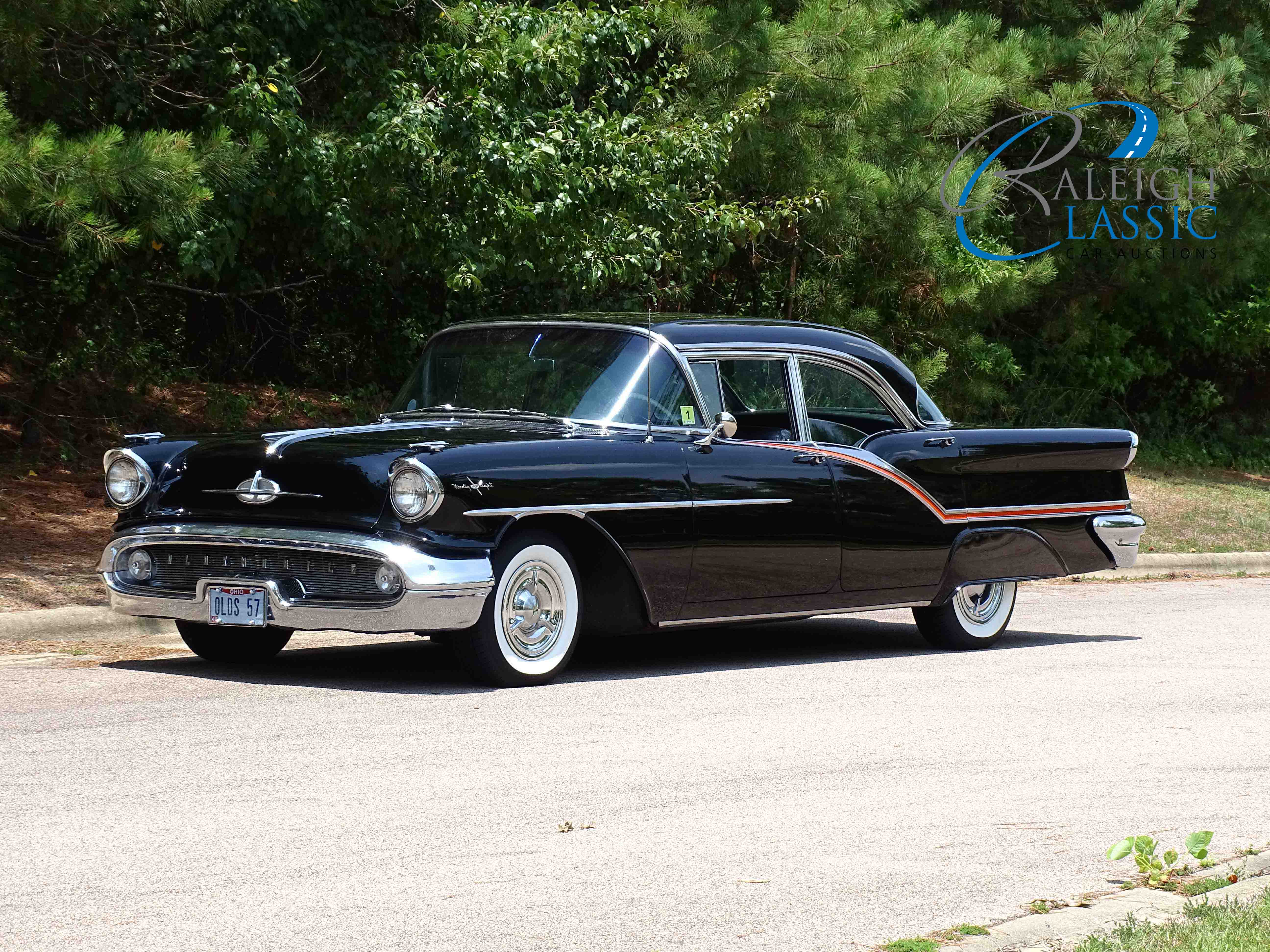 1957 Oldsmobile Starfire 98 Sedan