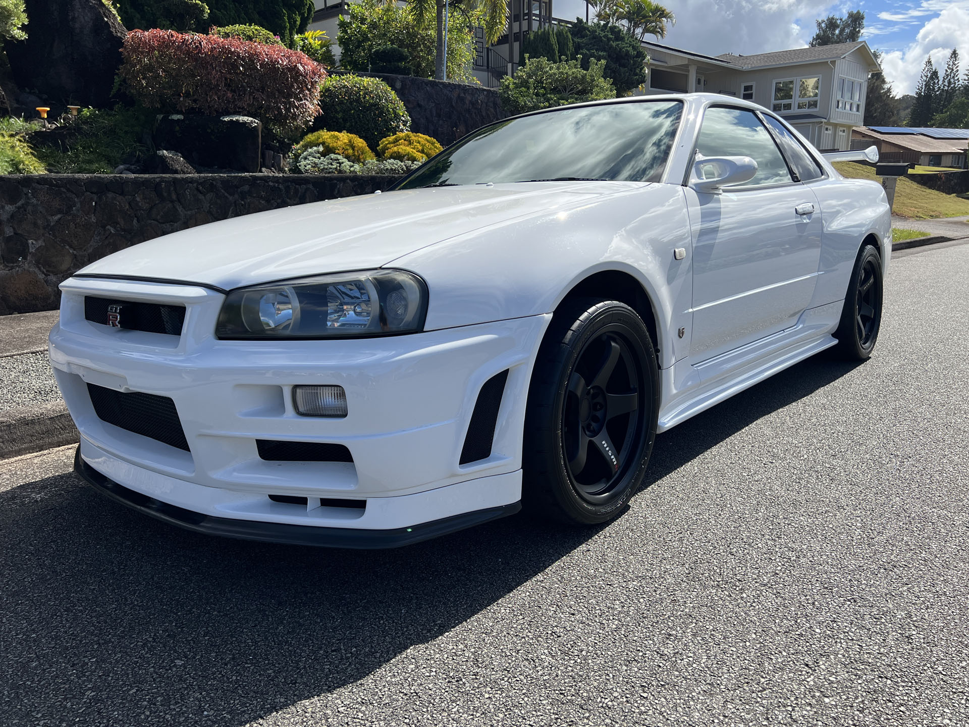 NISSAN　GT-R (R34) The Legendary Nismo R34 GTR with No Expense Spared + Z-Tune