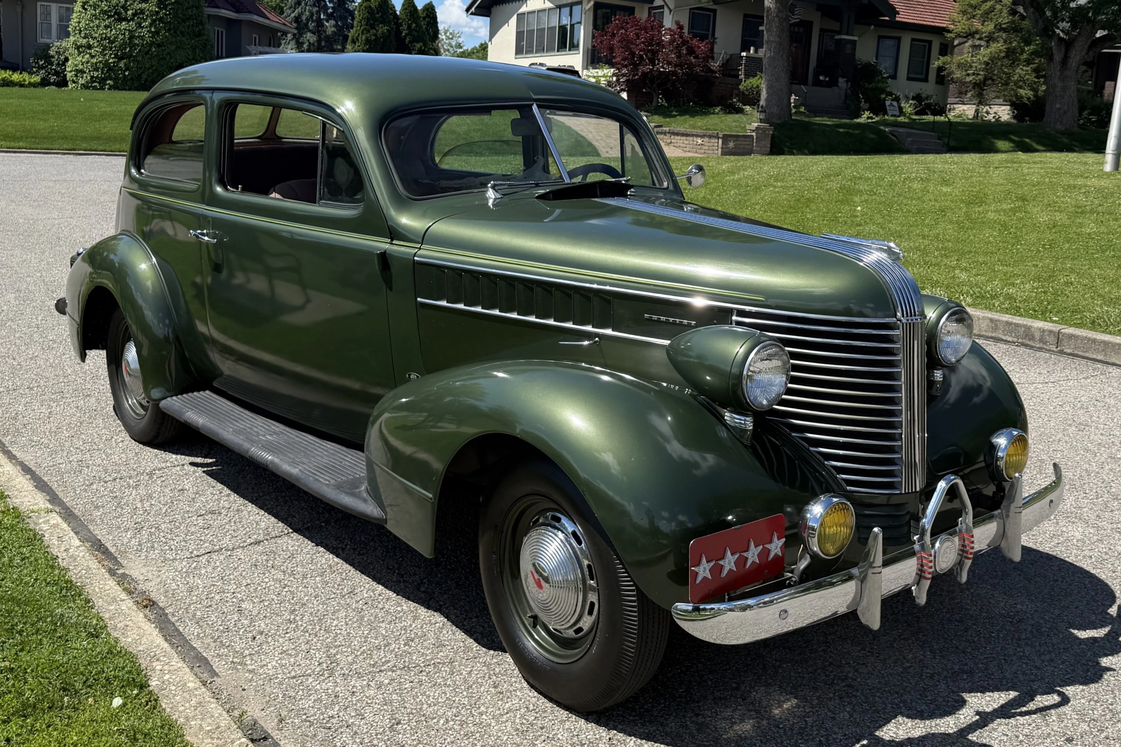 1938 Pontiac Deluxe Six "Silver Streak" Touring Sedan