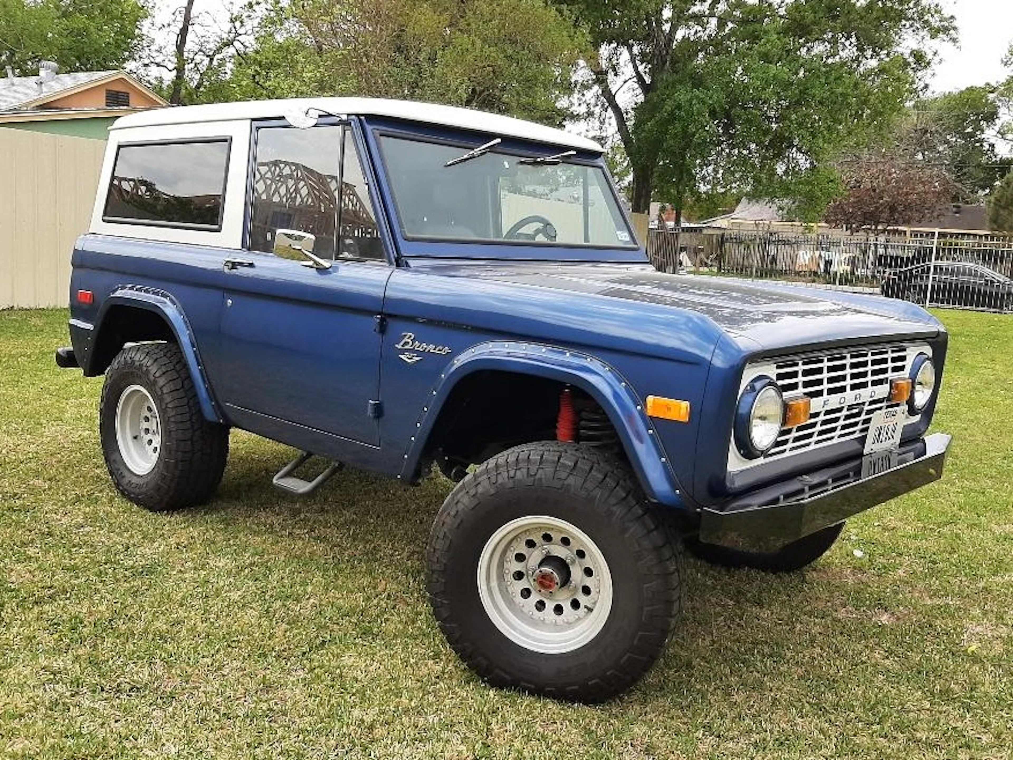 1976 Ford Bronco 3-Speed