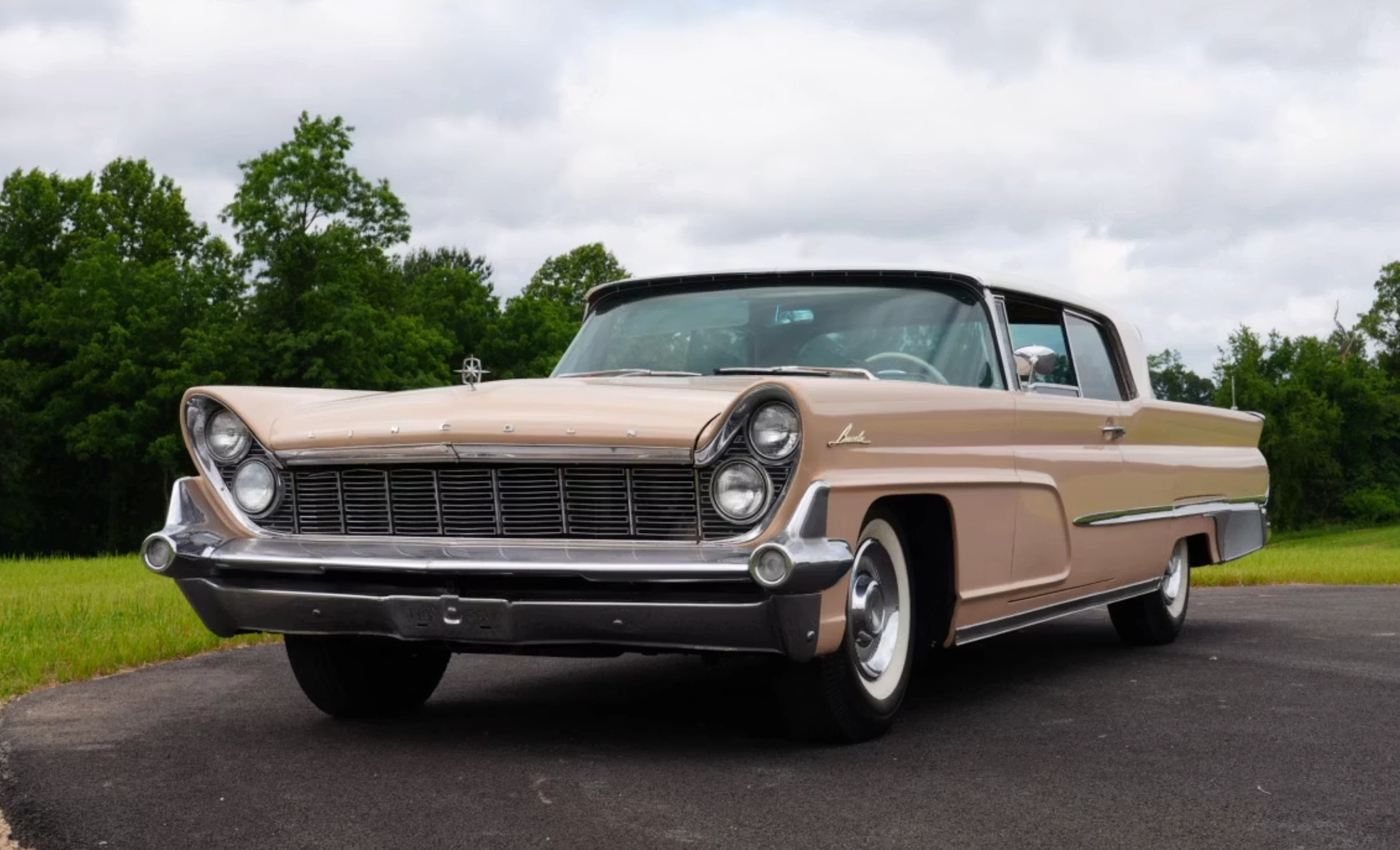 1959 Lincoln Capri 2-Door Hardtop Coupe