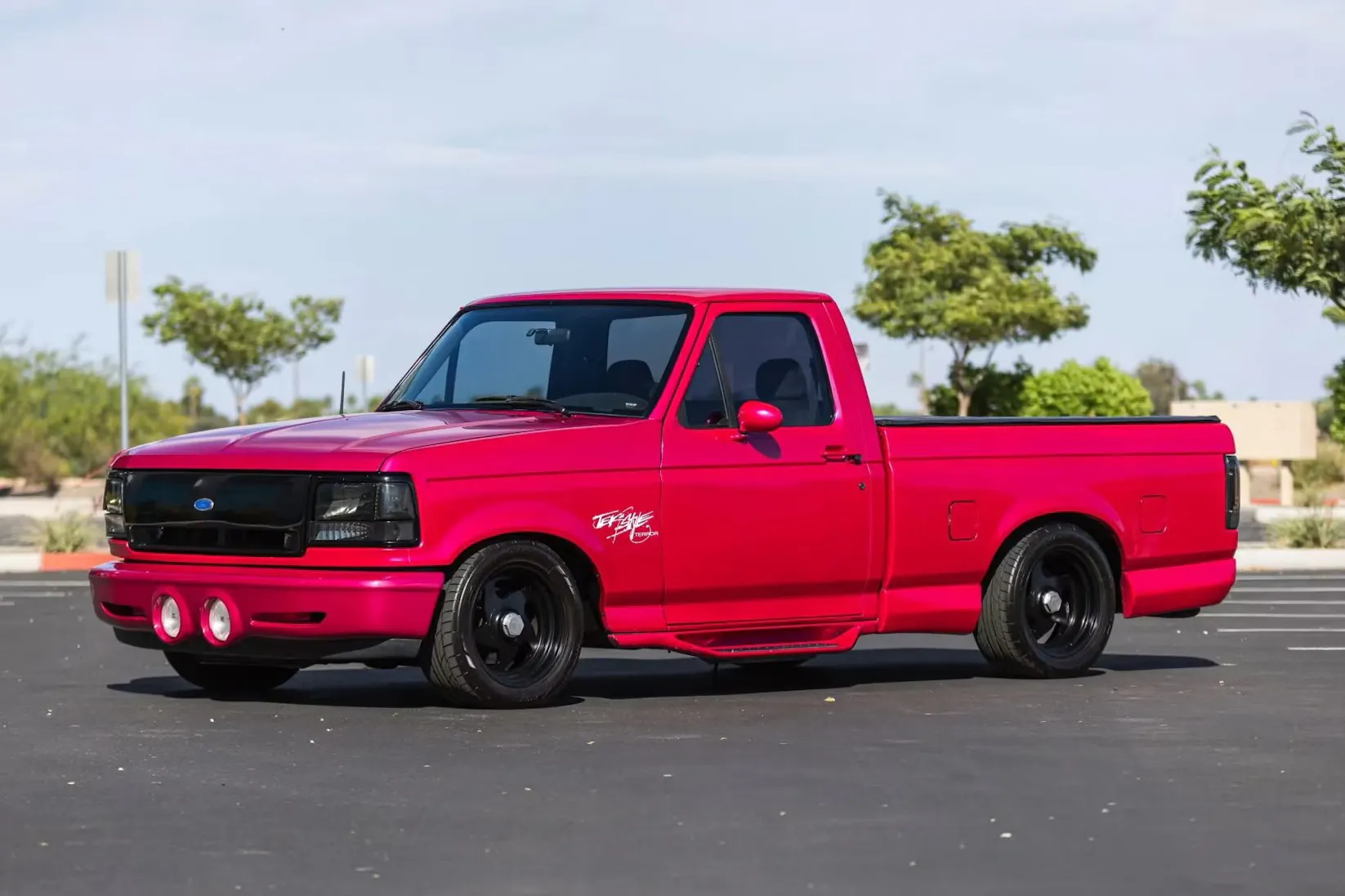 Modified 1992 Ford F-150 Nite Edition "Tekstyle Terror"
