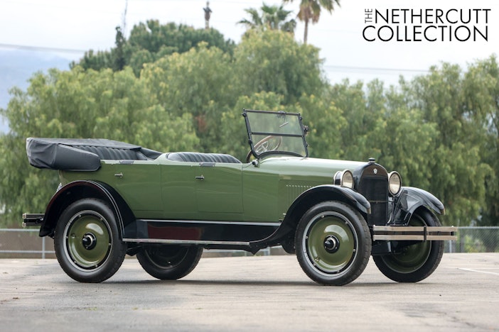 1922 Reo T-6 Seven-Passenger Touring