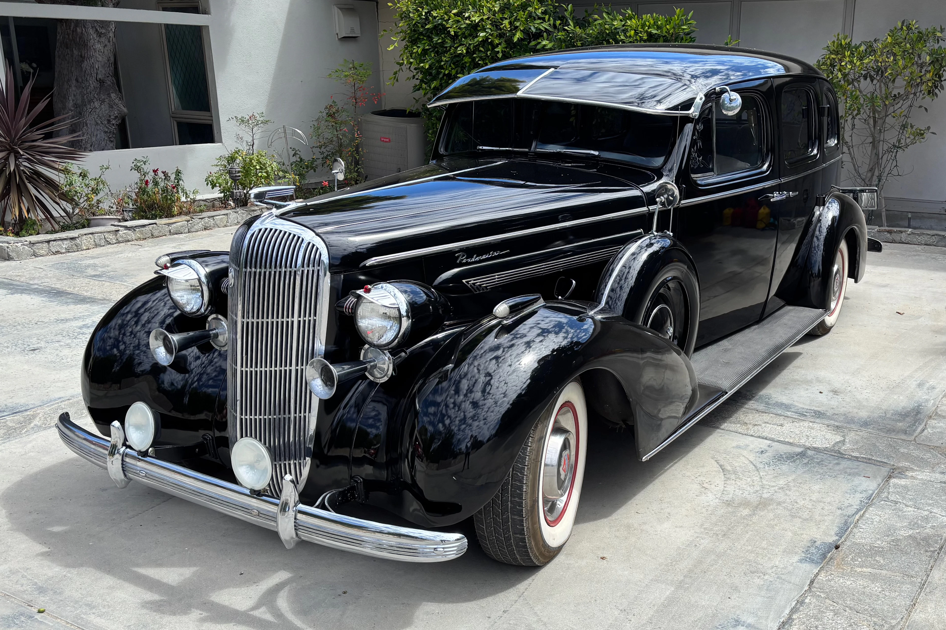 302-Powered 1936 Buick Series 80 Roadmaster Sedan