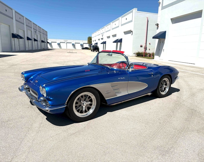 LT4-Powered 1961 Chevrolet Corvette Restomod