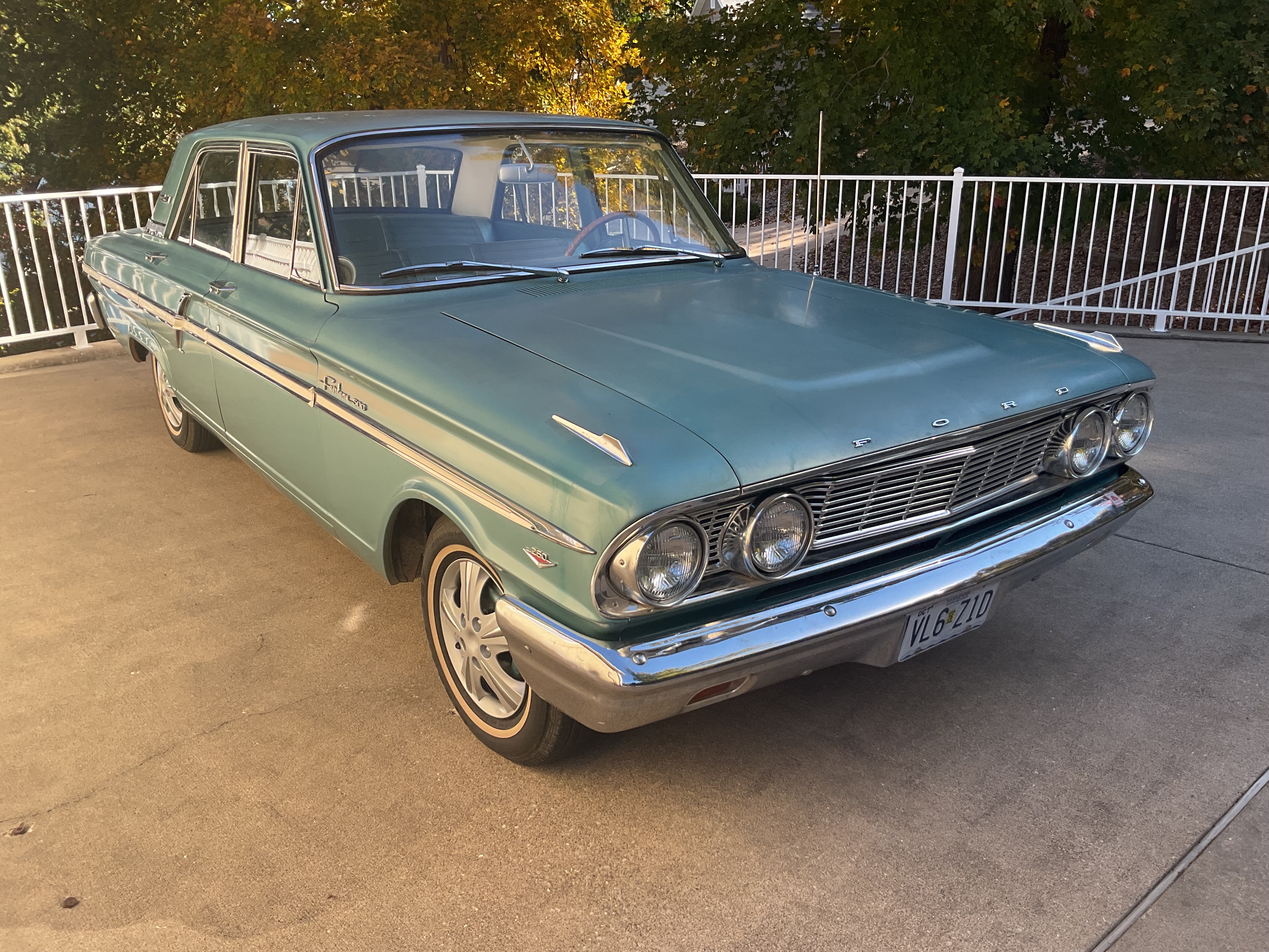 1964 Ford Fairlane 500 Town Sedan 3-Speed