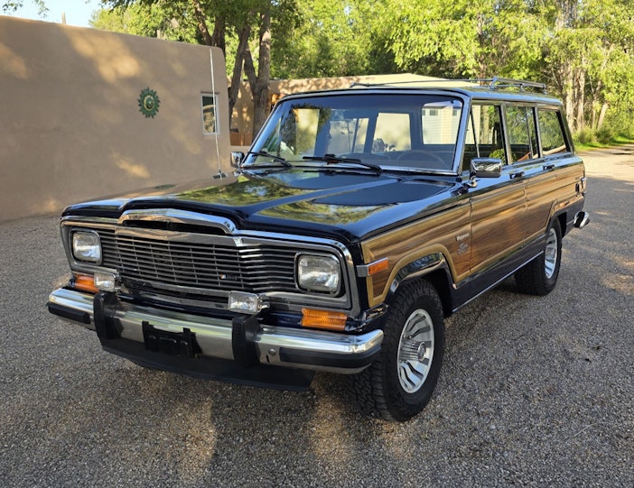 Fuel-Injected 1983 Jeep Wagoneer Limited