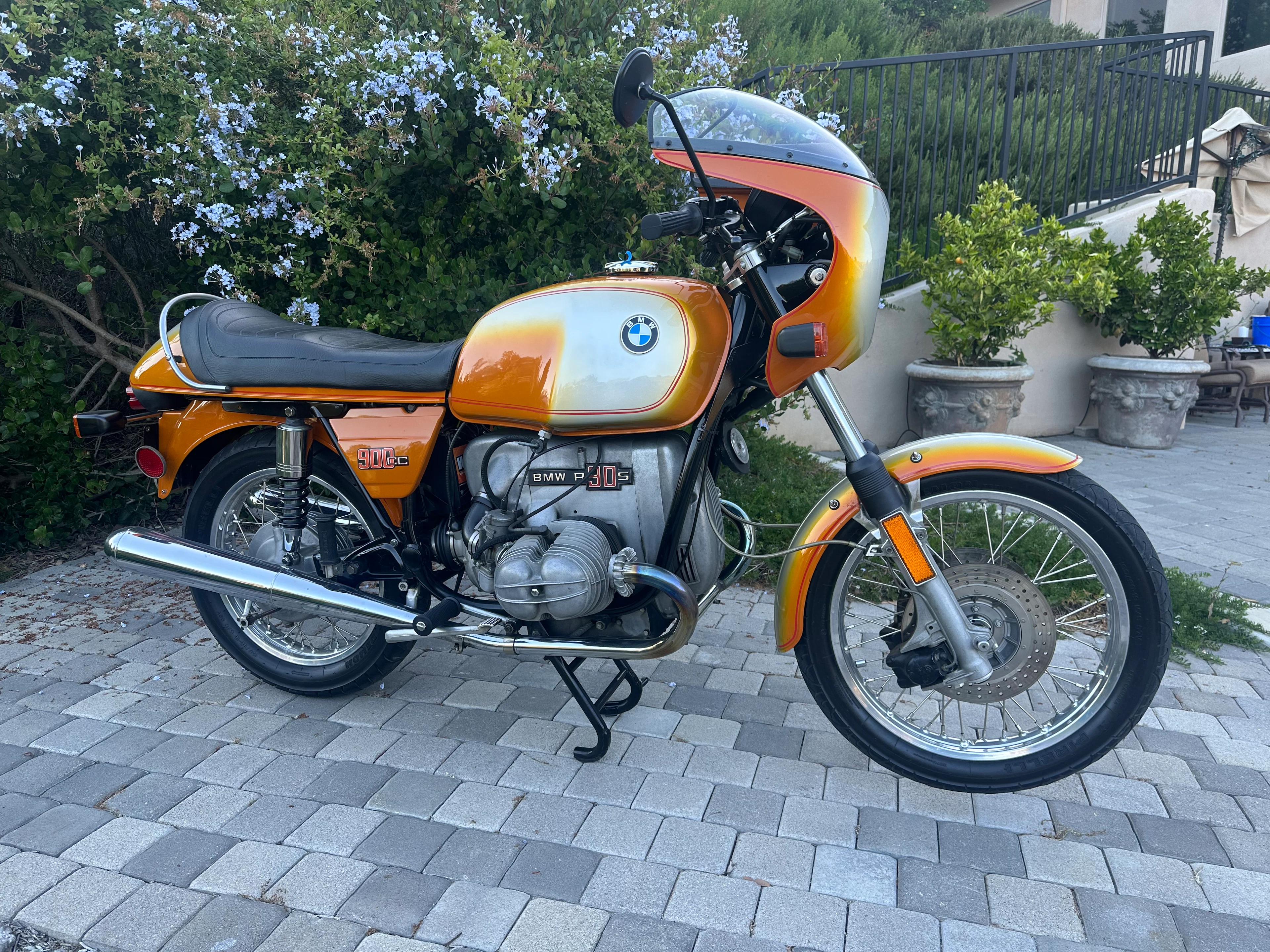 1975 BMW R90S