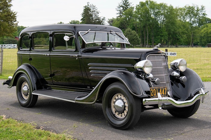 1934 Dodge DeLuxe Series DR Sedan