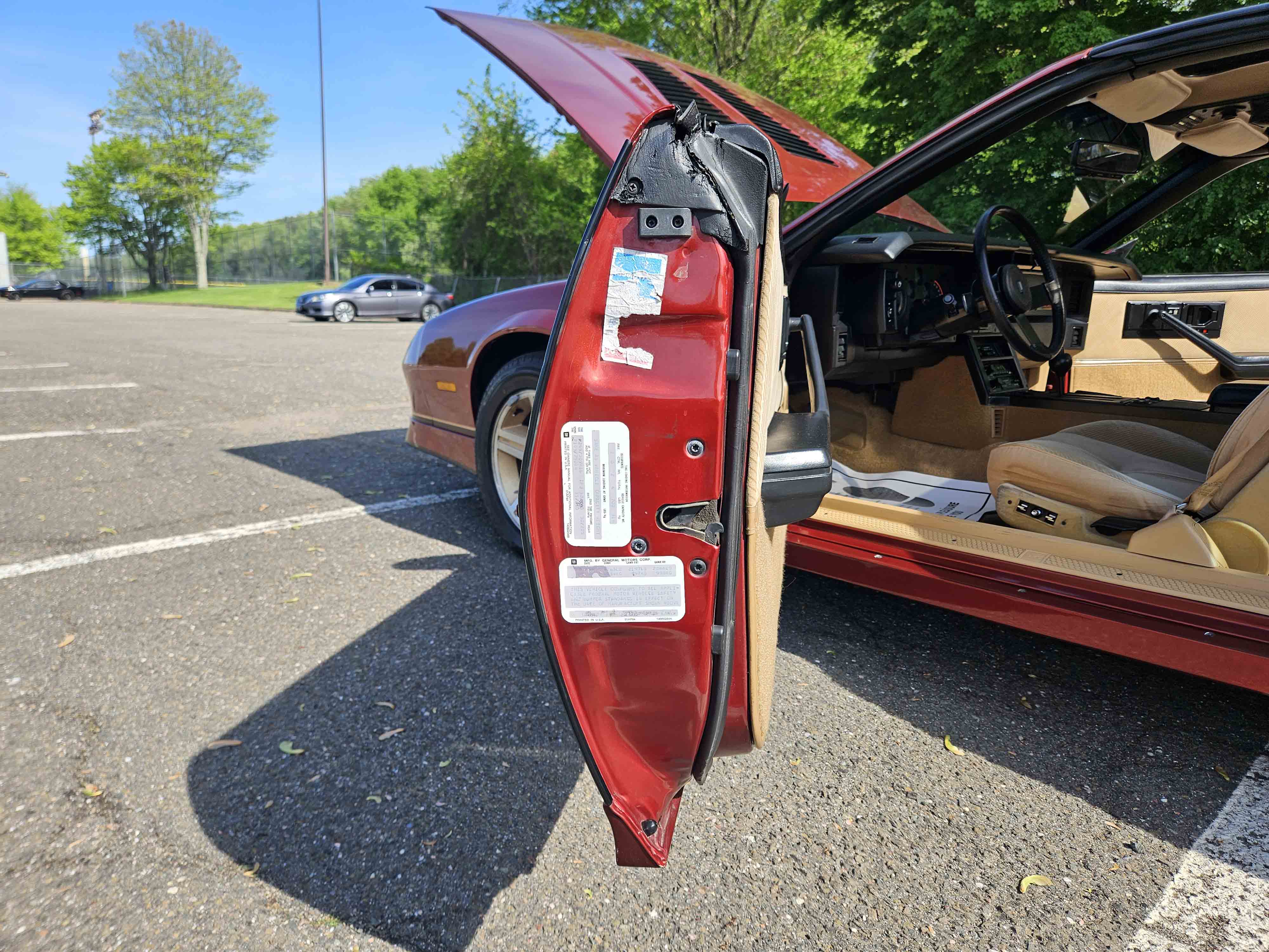 オレンジの陶器製ドラゴンヘッド 30年以前に購入した作品です。 1986 Chevrolet Camaro Z28 for sale | Hagerty Marketplace