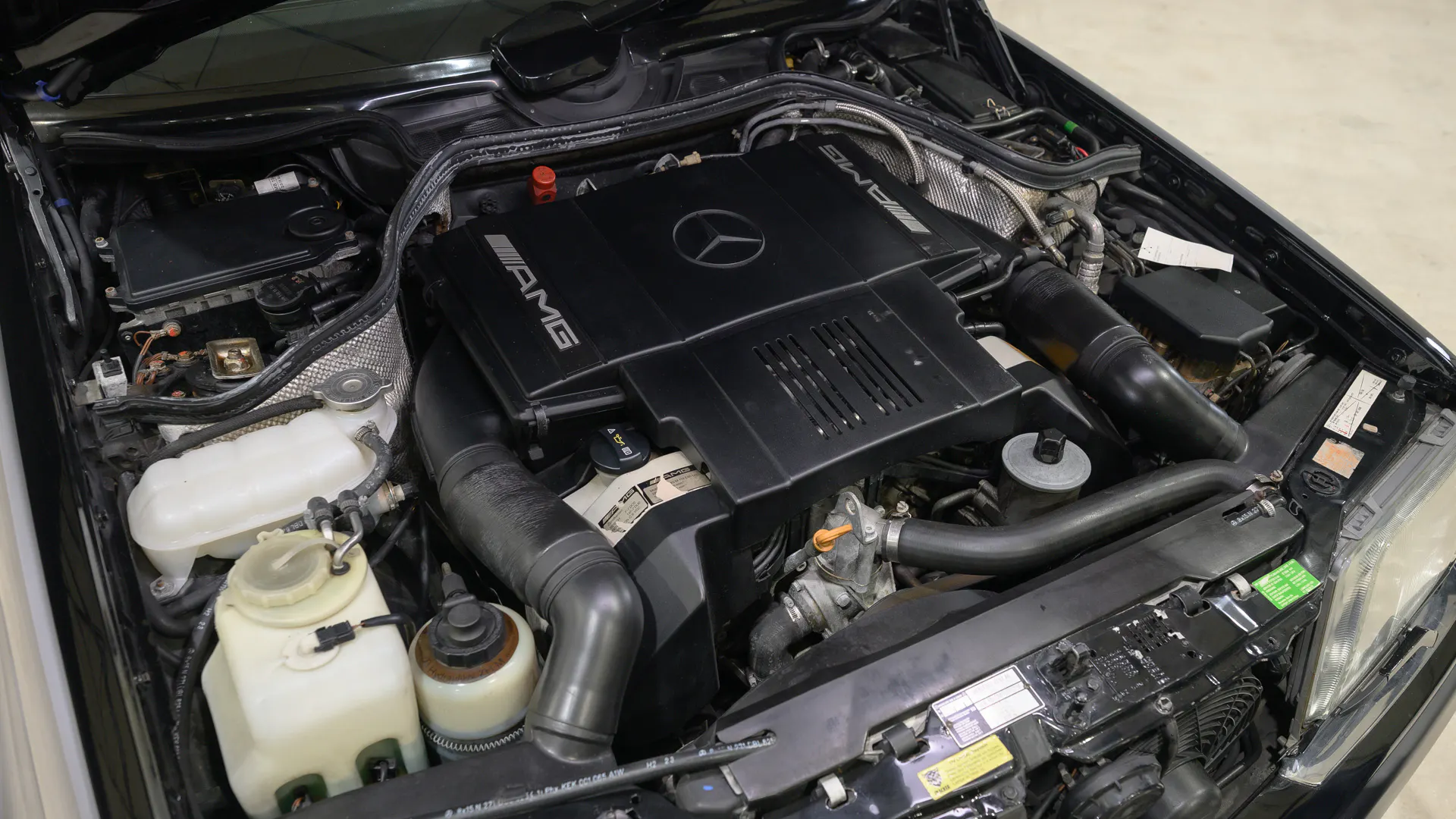 MB26r00231993MercedesBenz500EAMG6.0007
