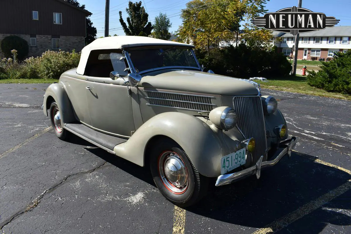 1936 Ford Model 68 DeLuxe Roadster