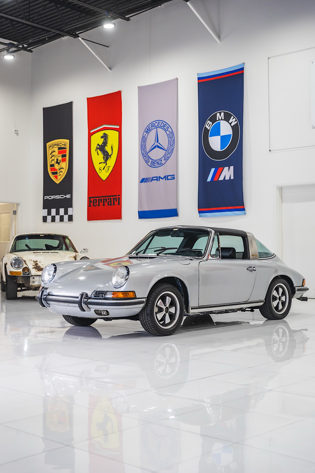 2025HagertyMarketplaceDavidGlennCollectionLot11970Porsche911STargaSilver101BONUSDeremerStudiosLLCR