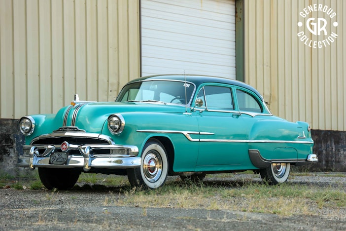 1953 Pontiac Chieftain Deluxe 2-Door Sedan
