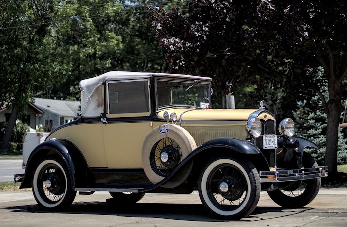 1931 Ford Model A Deluxe 50-A Sport Coupe