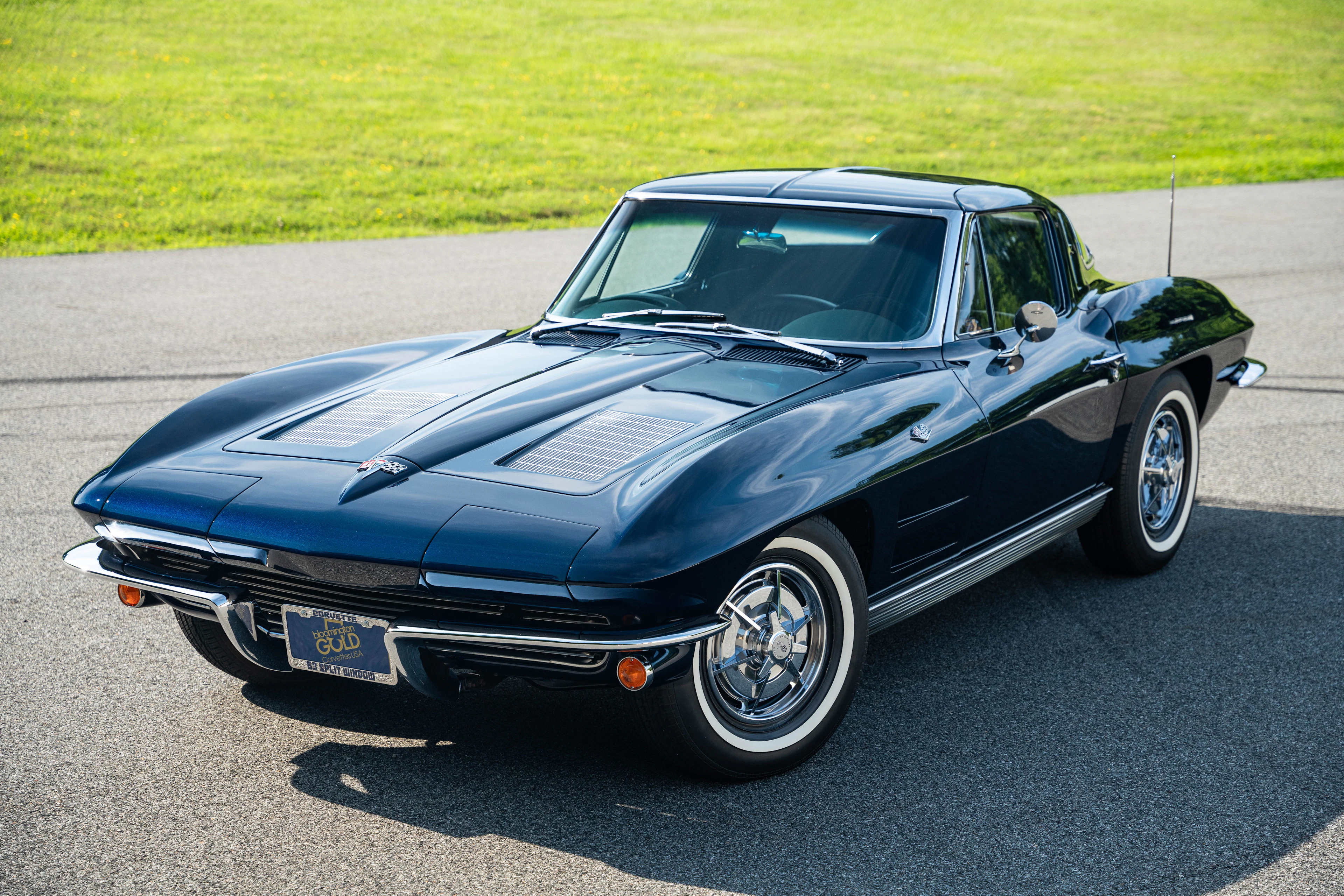 Bloomington Gold 1963 Chevrolet Corvette Split-Window Coupe L76 327/340 4-Speed