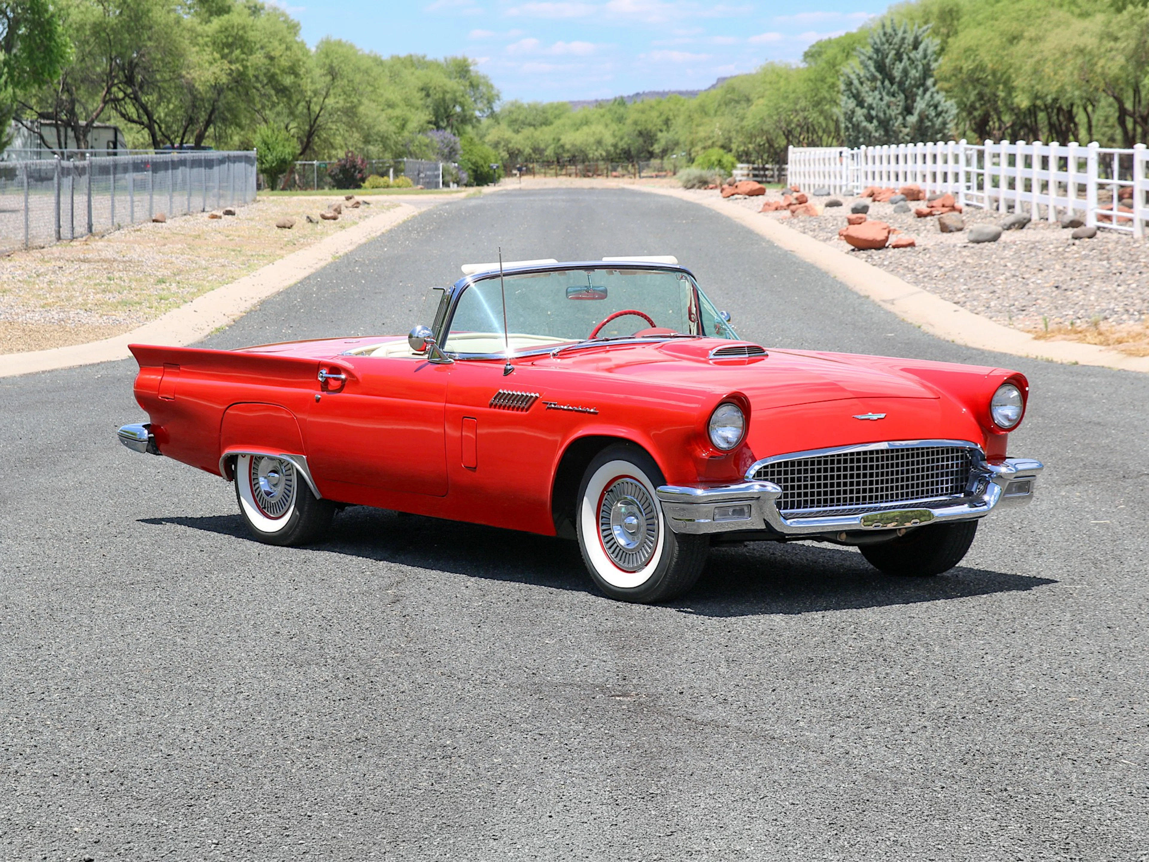 1957 Ford Thunderbird