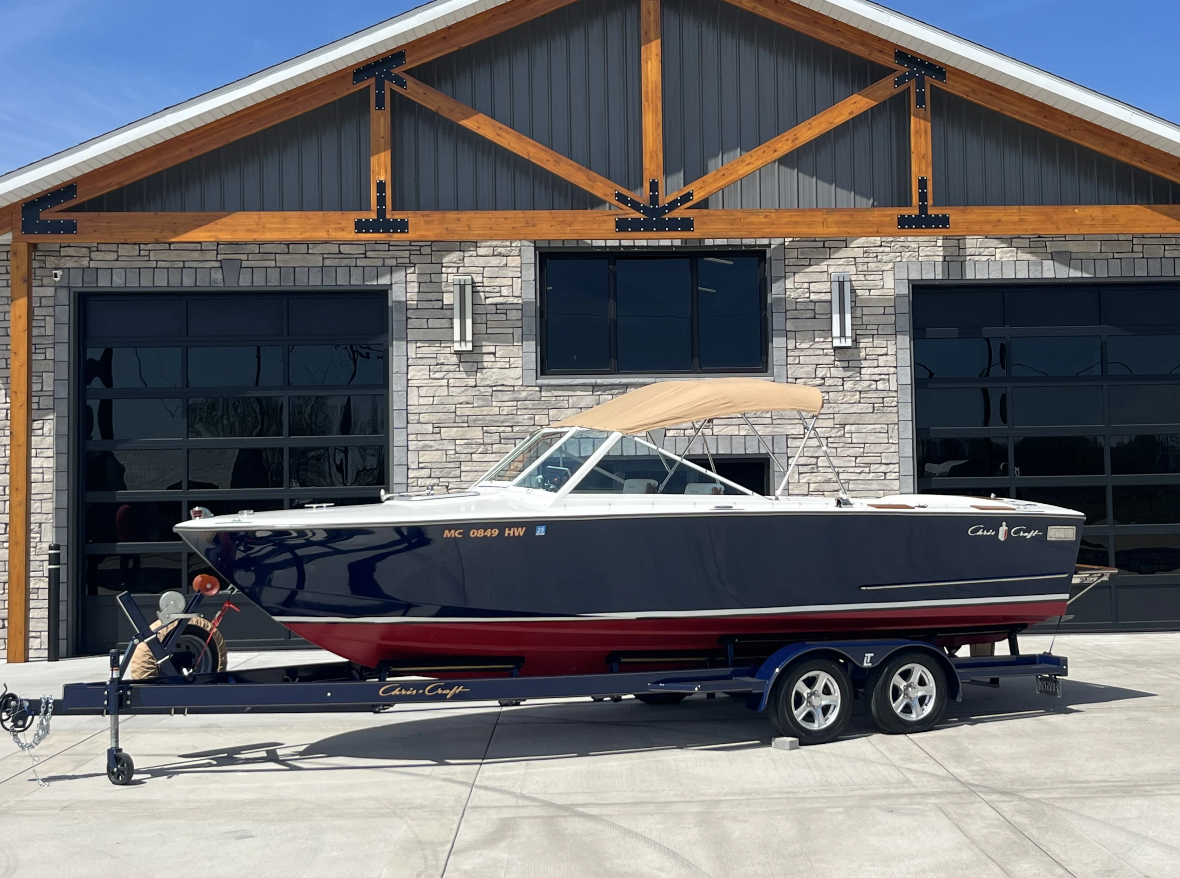 1973 Chris-Craft 23-foot Lancer