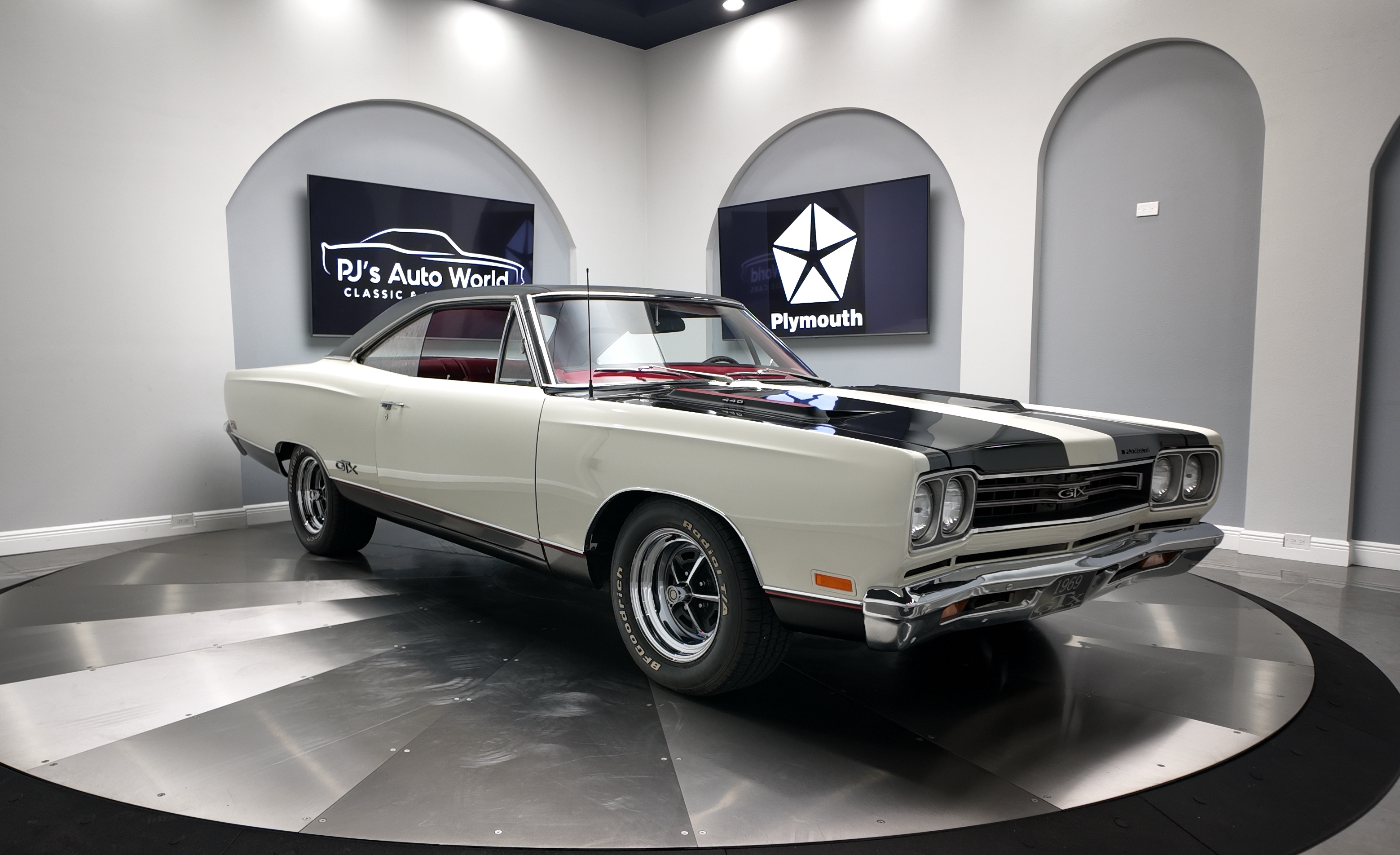 1969 Plymouth GTX Hardtop 4-Speed