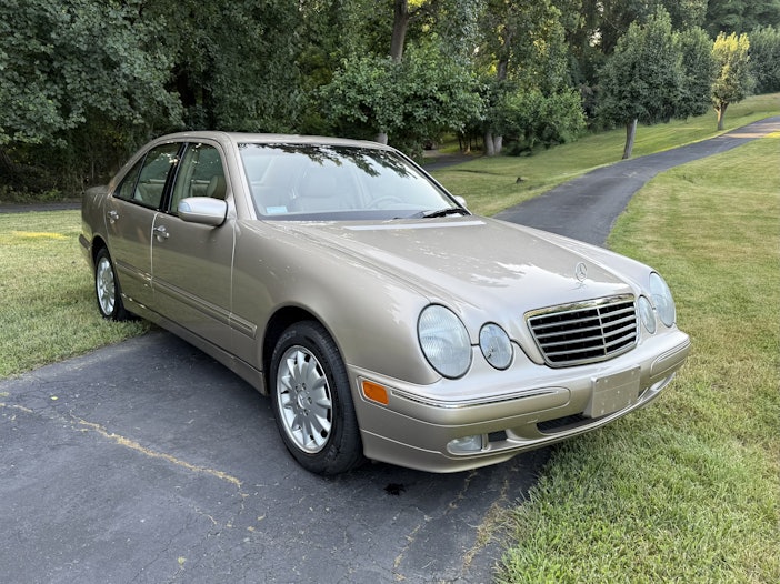 2000 Mercedes-Benz E320 4MATIC Sedan