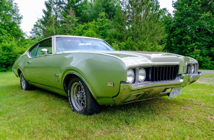 1969 Oldsmobile Cutlass S Holiday Coupe