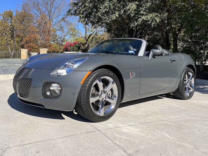 6k-Mile 2008 Pontiac Solstice GXP Five-Speed