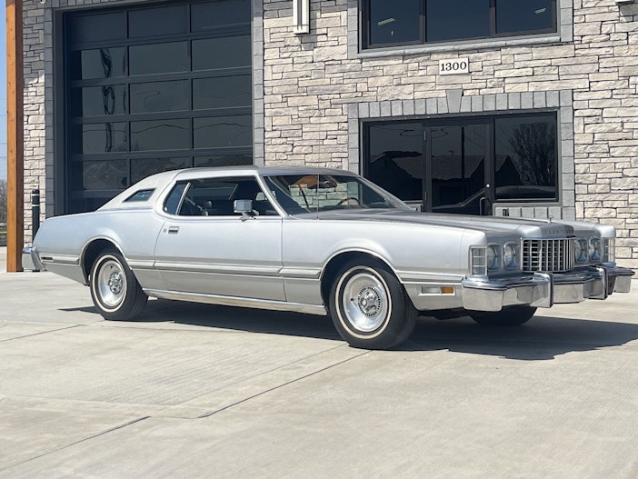 26k-Mile 1976 Ford Thunderbird