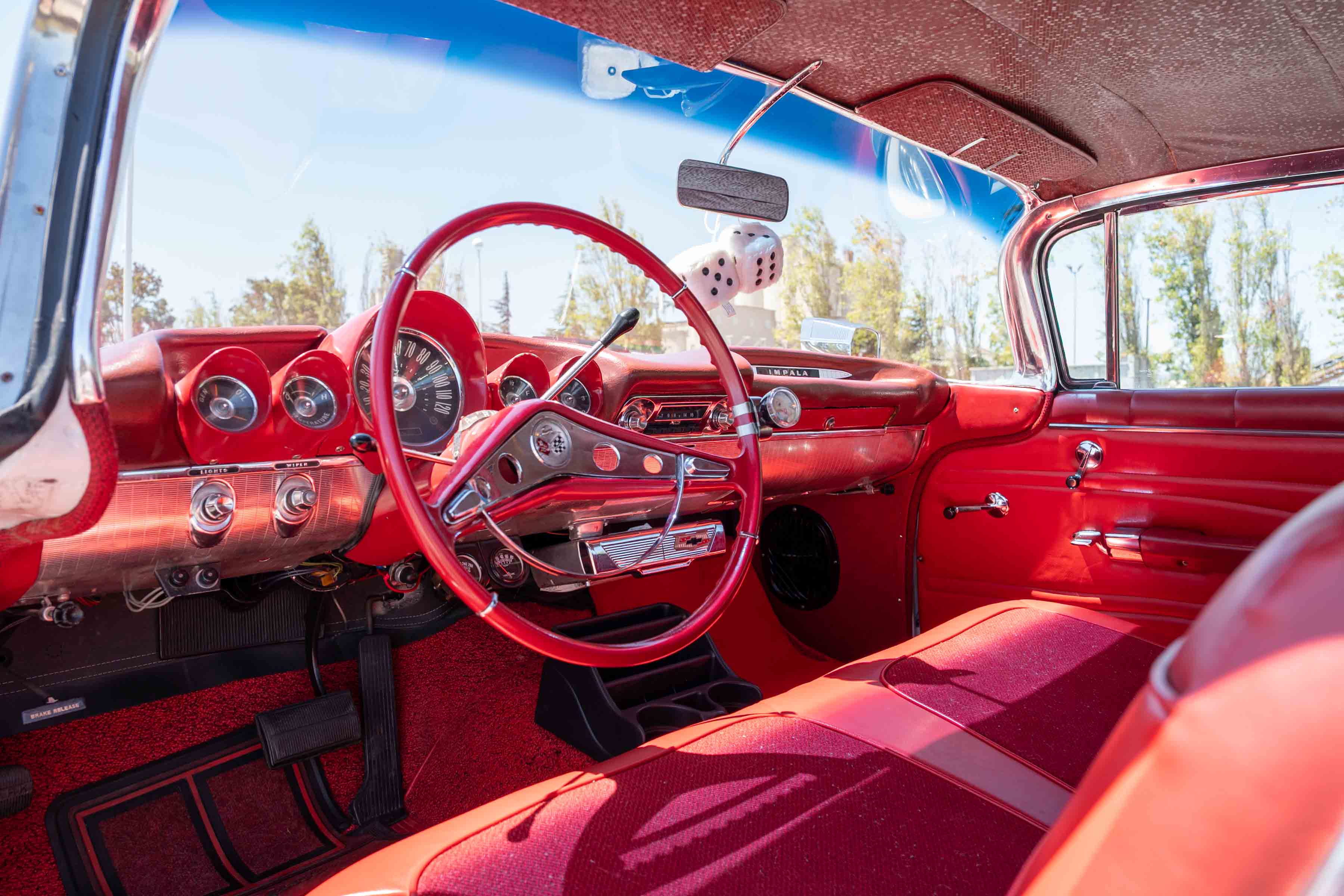 083Interior1959ChevyImpala2DHT