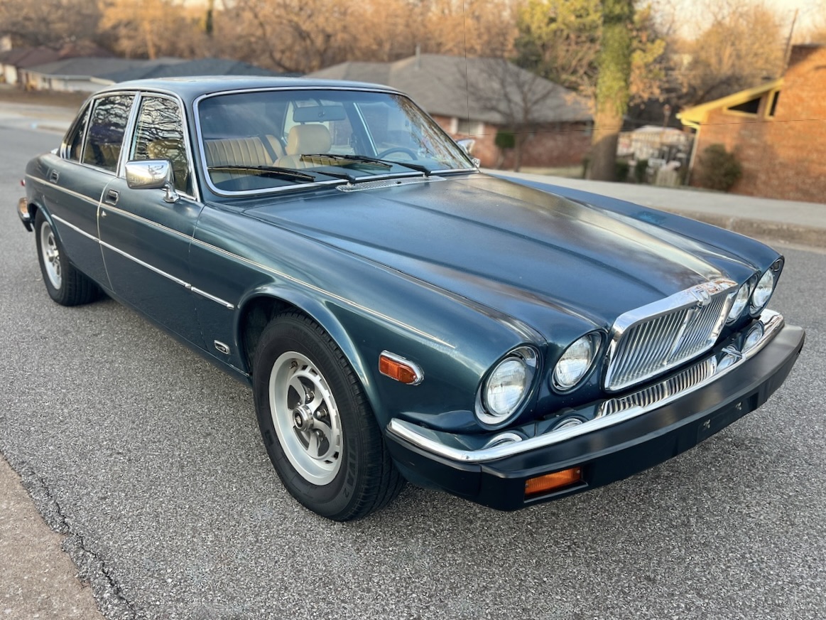 1985 Jaguar XJ6