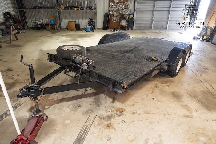 1999 Kaufman Trailers 17-Foot Diamond Floor Car Trailer