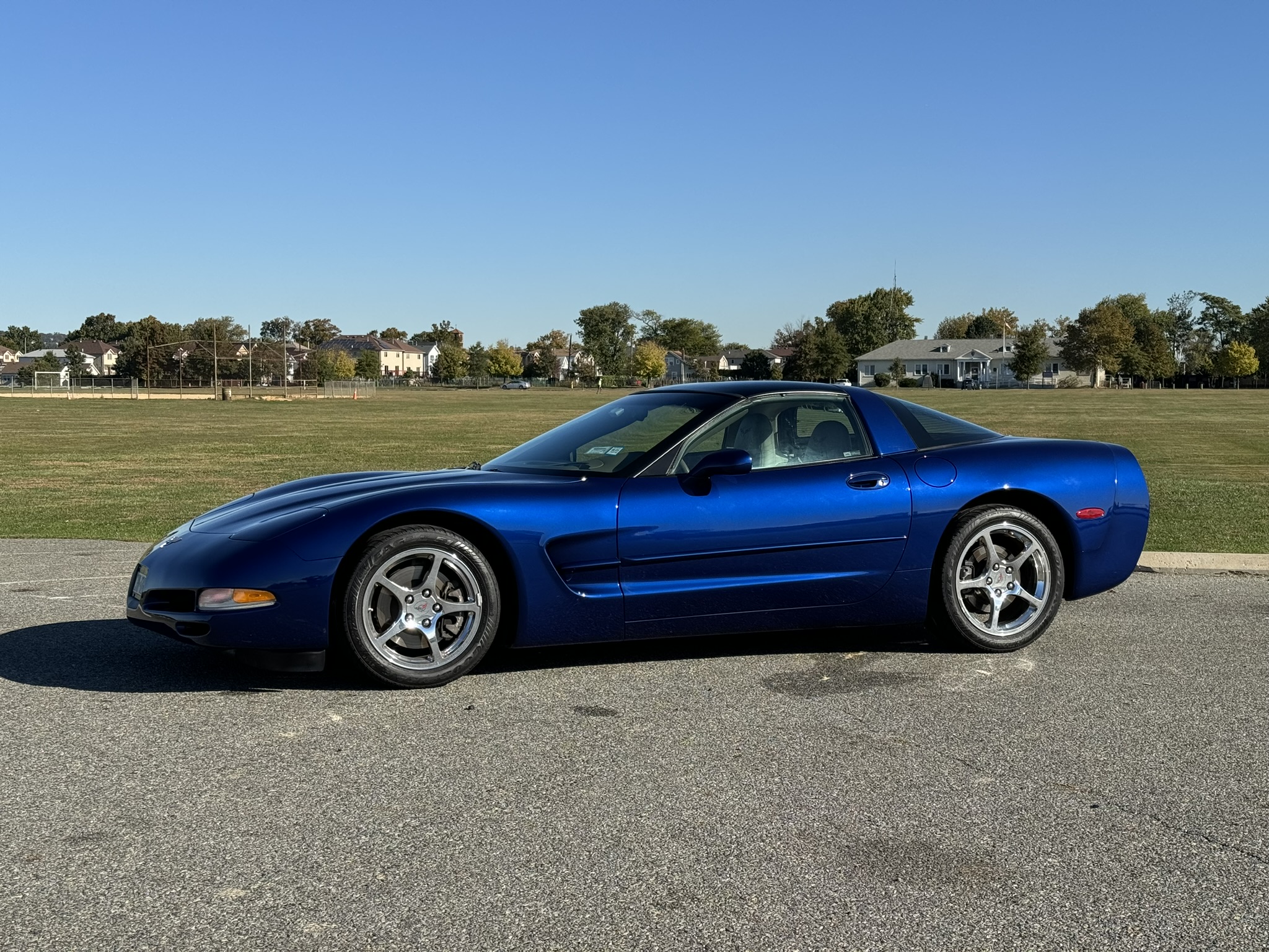 8,700-Mile 2004 Chevrolet Corvette Coupe Commemorative Edition Six-Speed