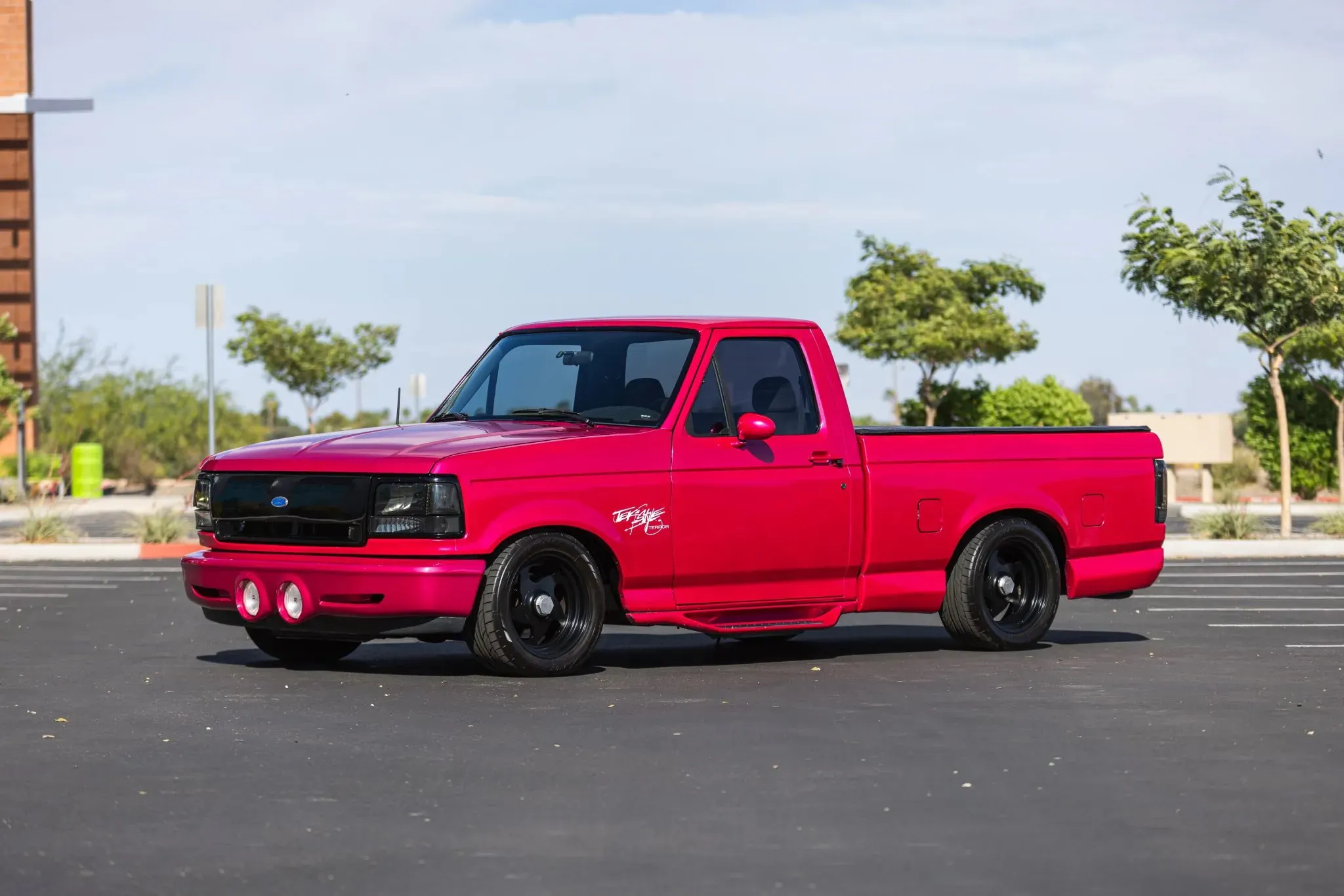 Modified 1992 Ford F-150 Nite Edition "Tekstyle Terror"