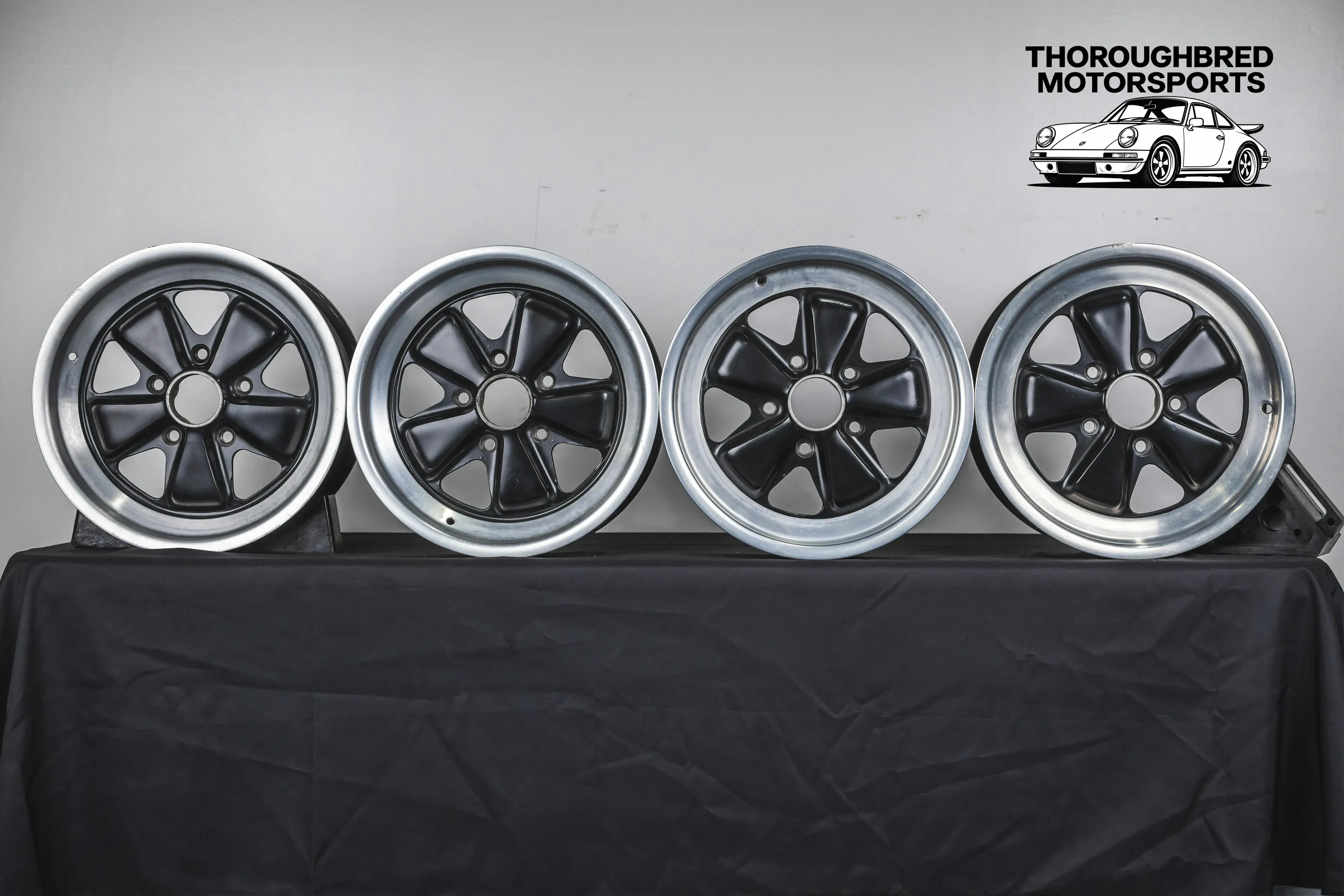 Porsche Fuchs 6x16/7x16 (Lot 58)