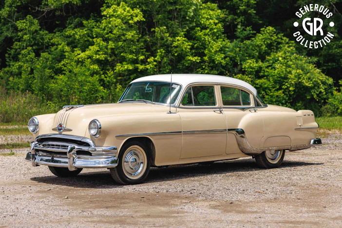 1954 Pontiac Star Chief 4-Door Sedan