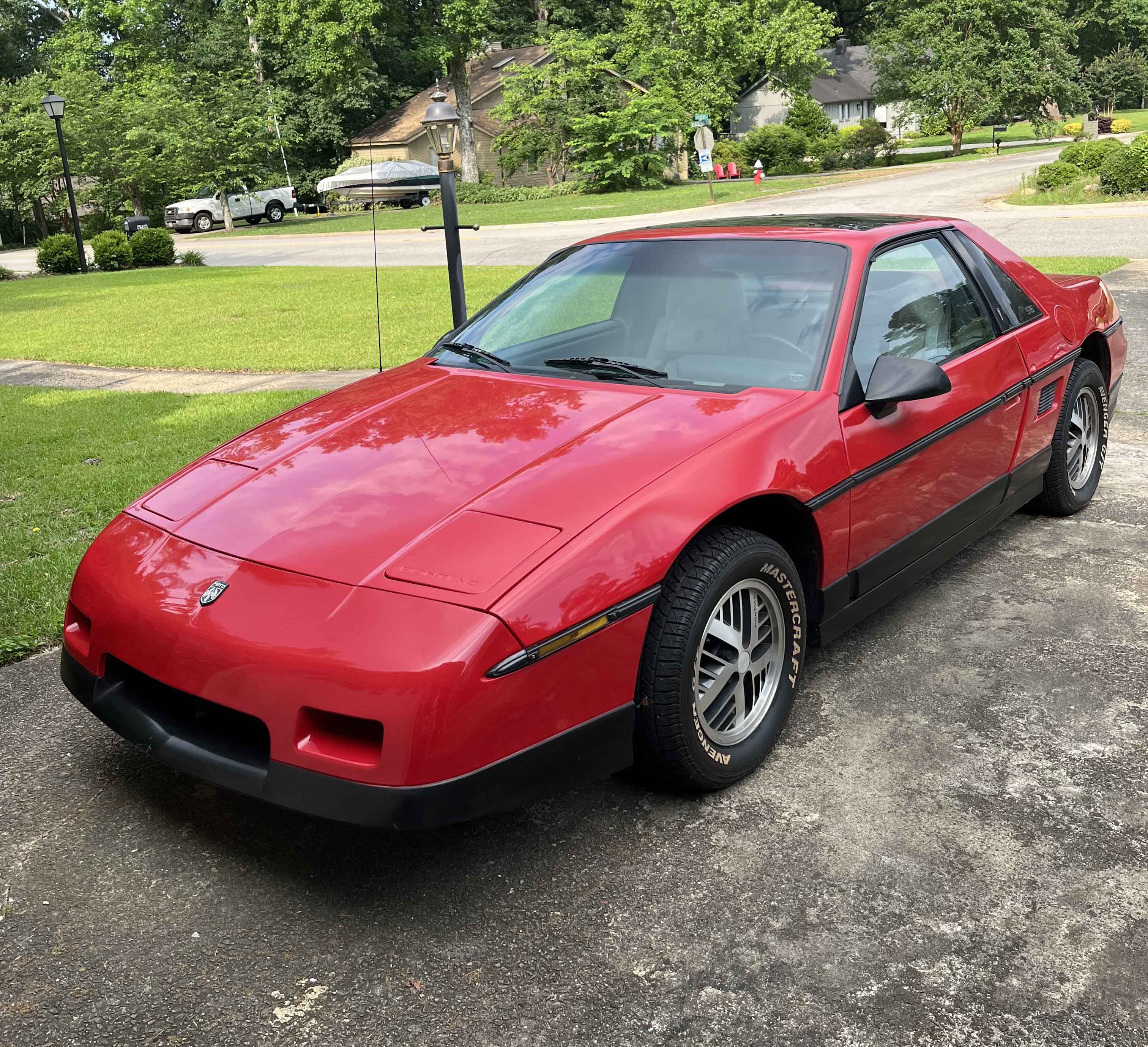 Single-Owner 1986 Pontiac Fiero SE V6