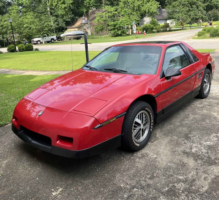 Single-Owner 1986 Pontiac Fiero SE V6
