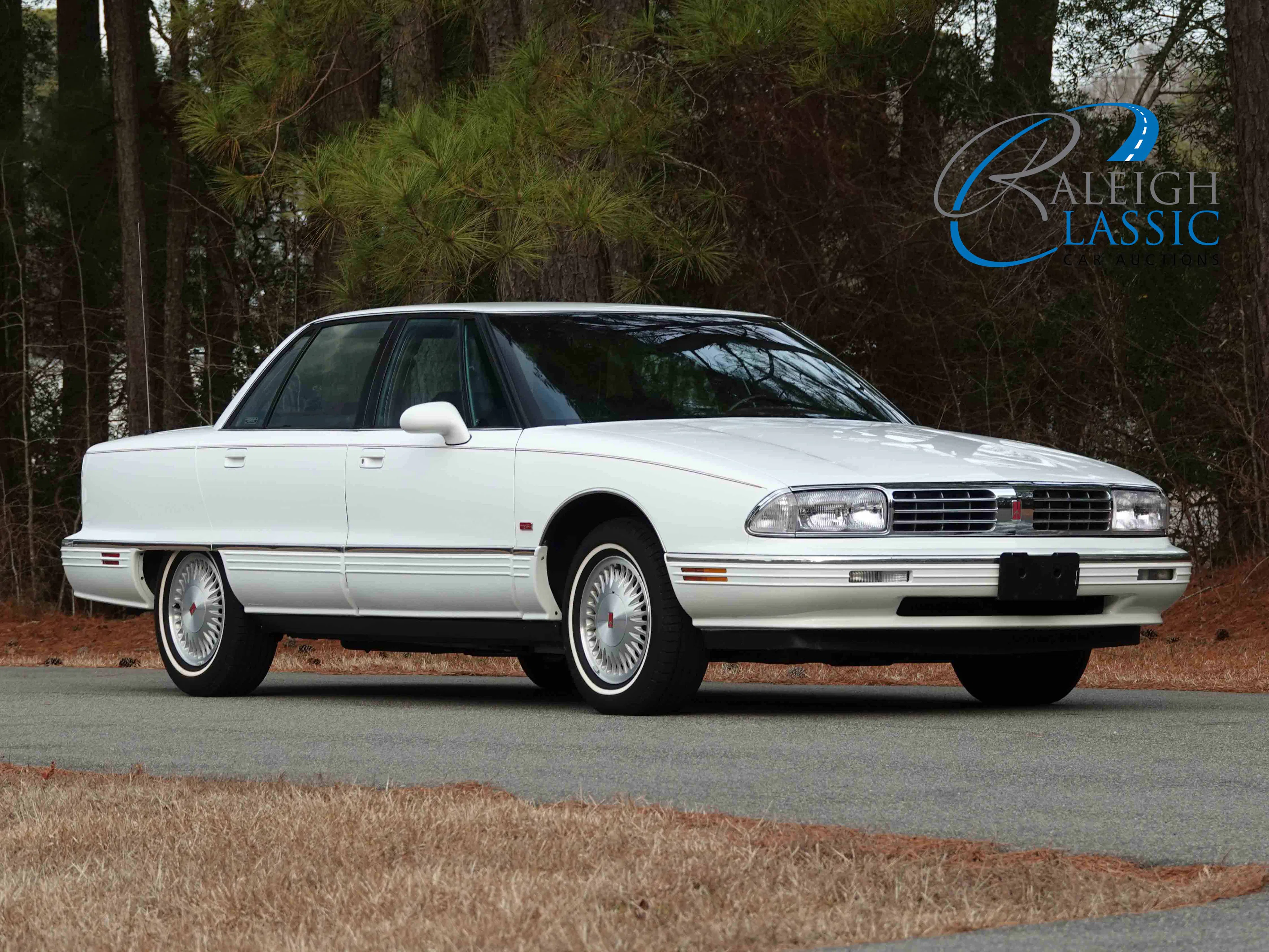 35k-Mile 1995 Oldsmobile 98 Regency Elite Series II
