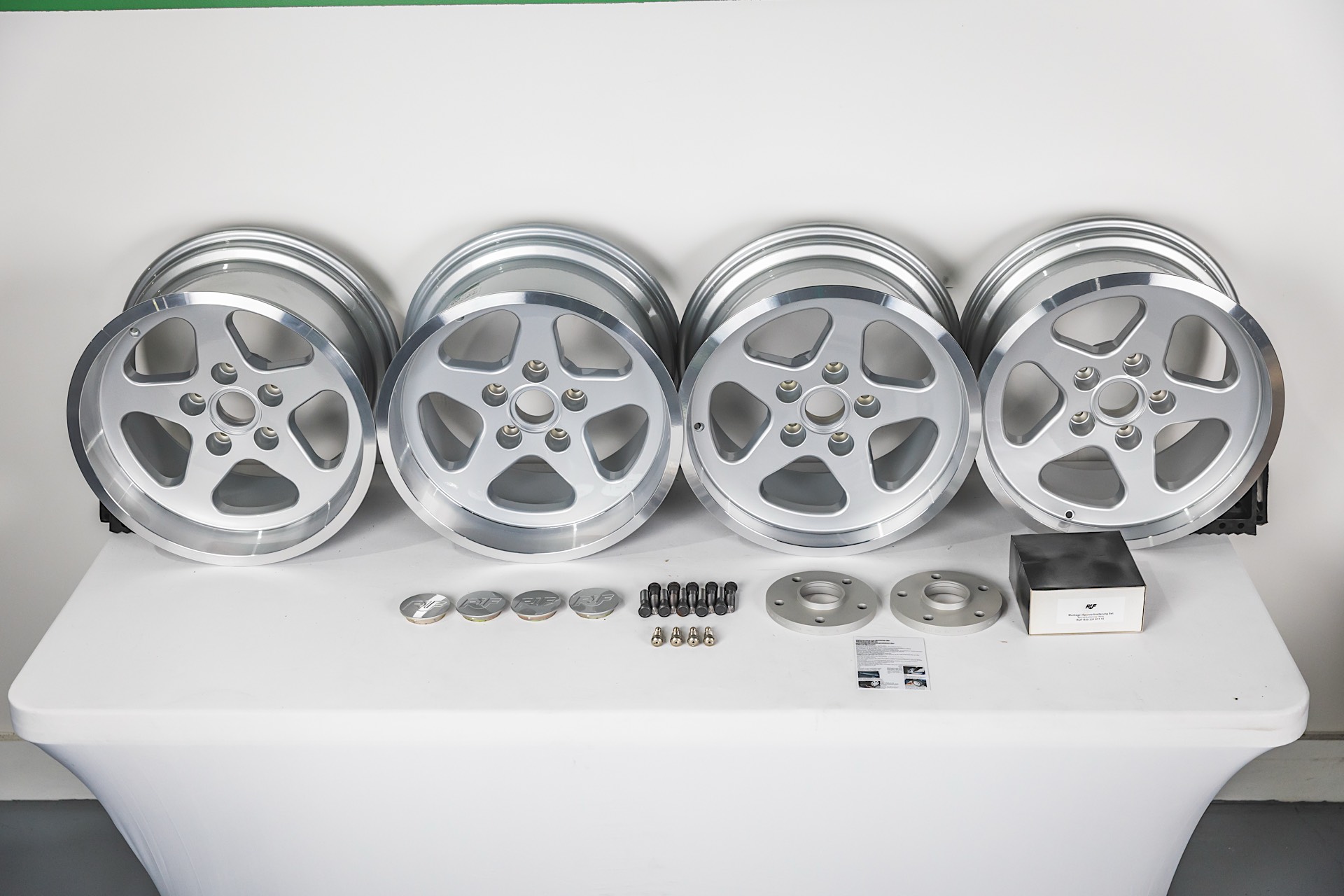 2025HagertyMarketplaceDavidGlennCollectionLot57RUFWheelsParts001ADeremerStudiosLLCR