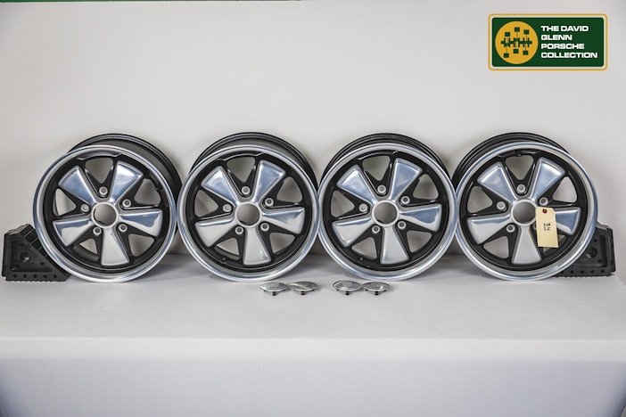 Fuchs Wheels for Porsche, 15x6 and 15x7 (Lot 48) 