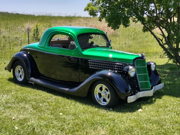 Modified 1935 Ford De Luxe Three Window Coupe