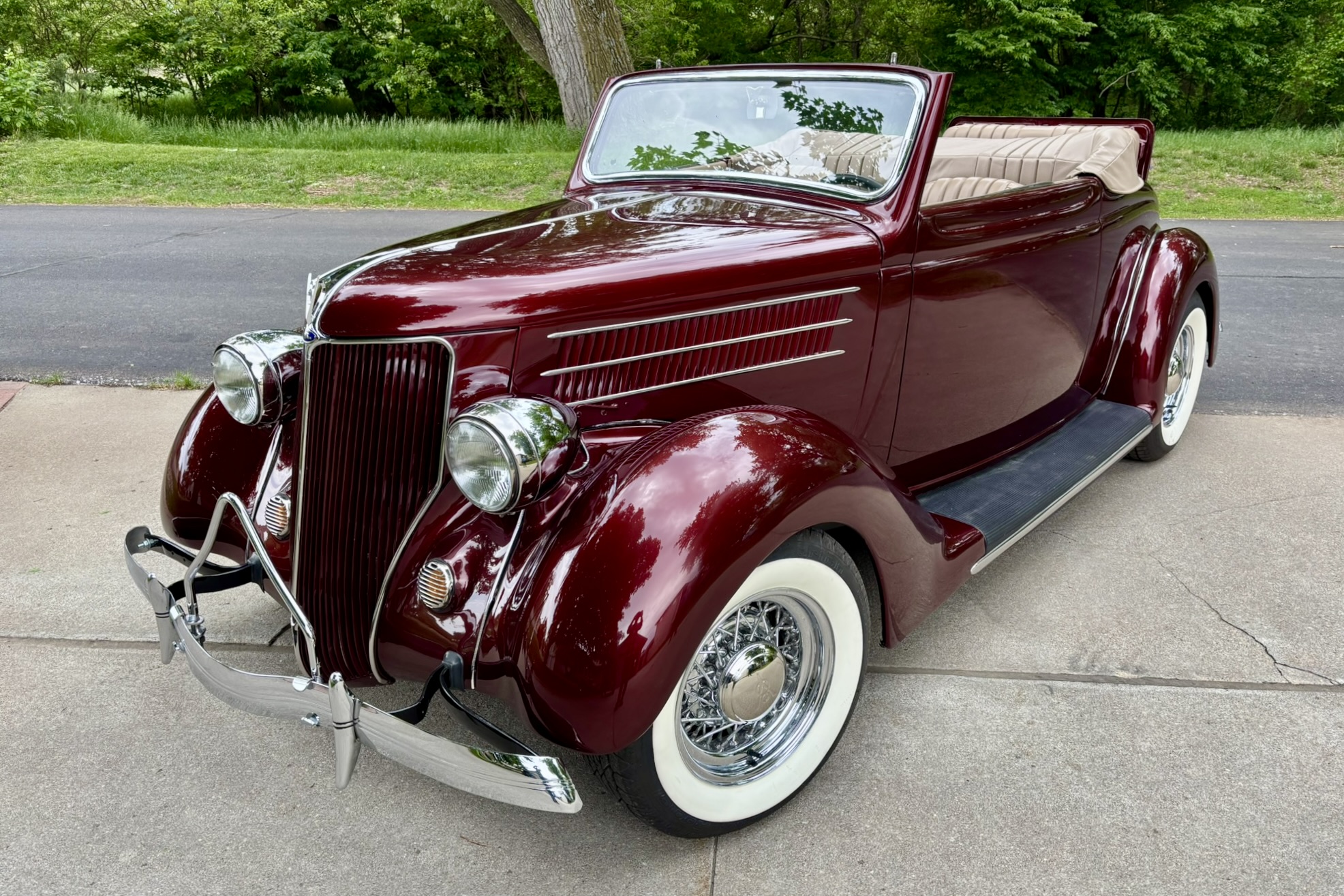 1936 Ford Model 68 Cabriolet 5-Speed